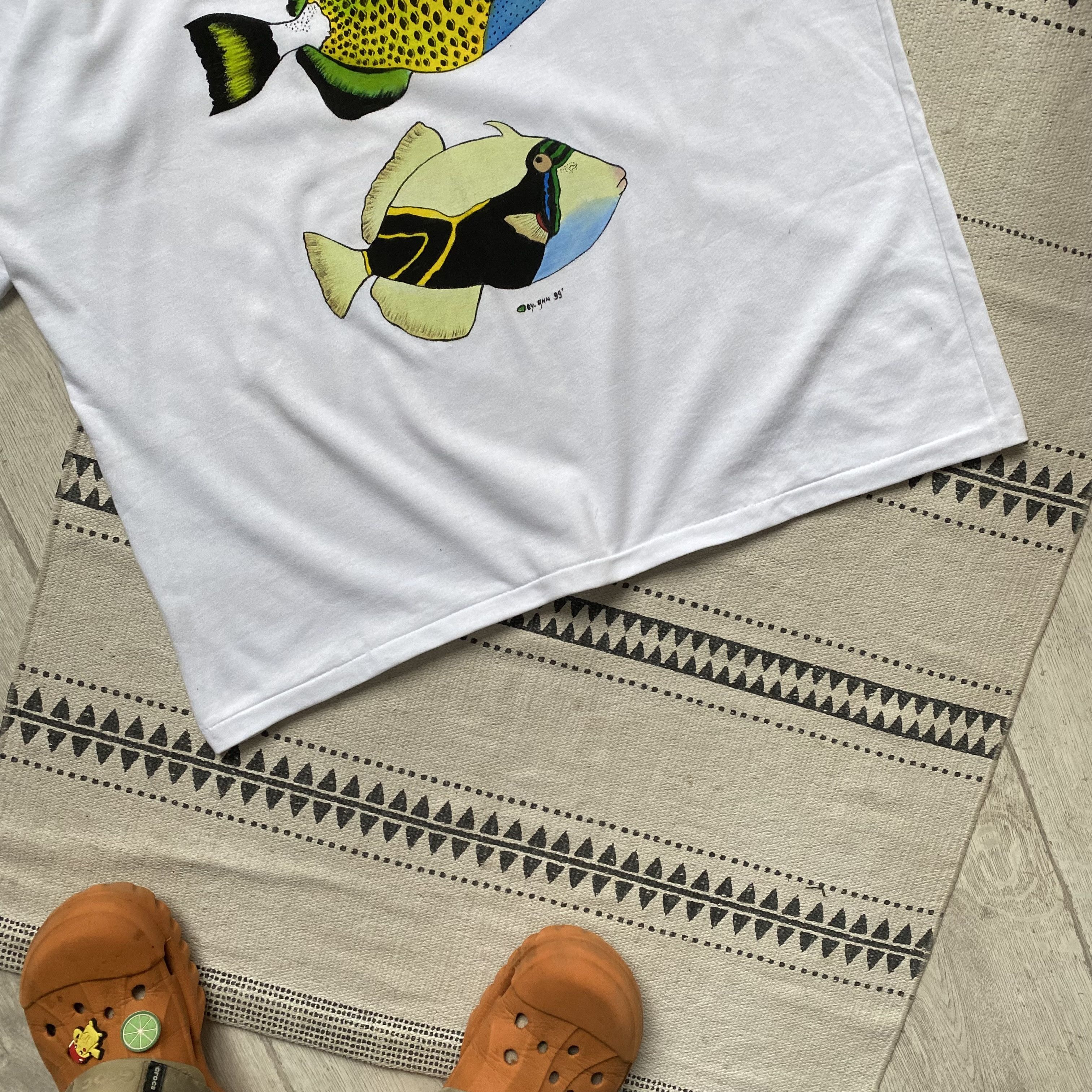 Vintage 🐠 Vintage 90s Art Sea Fish logo tee Ocean Dolphin Size US L / EU 52-54 / 3 - 3 Thumbnail