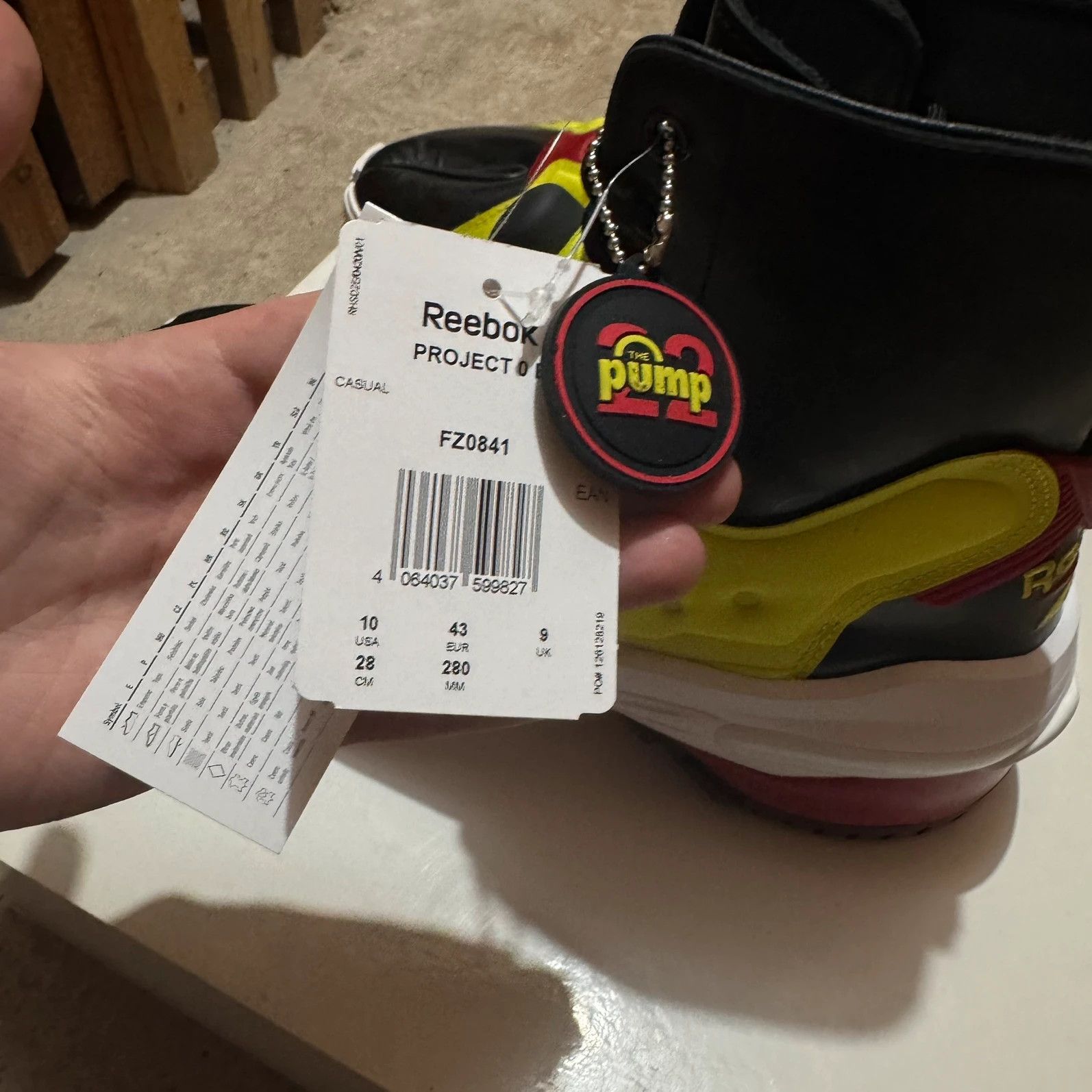 Maison Margiela × Reebok Maison Margiela x Reebok tabi high sneaker Size US 10 / EU 43 - 7 Thumbnail
