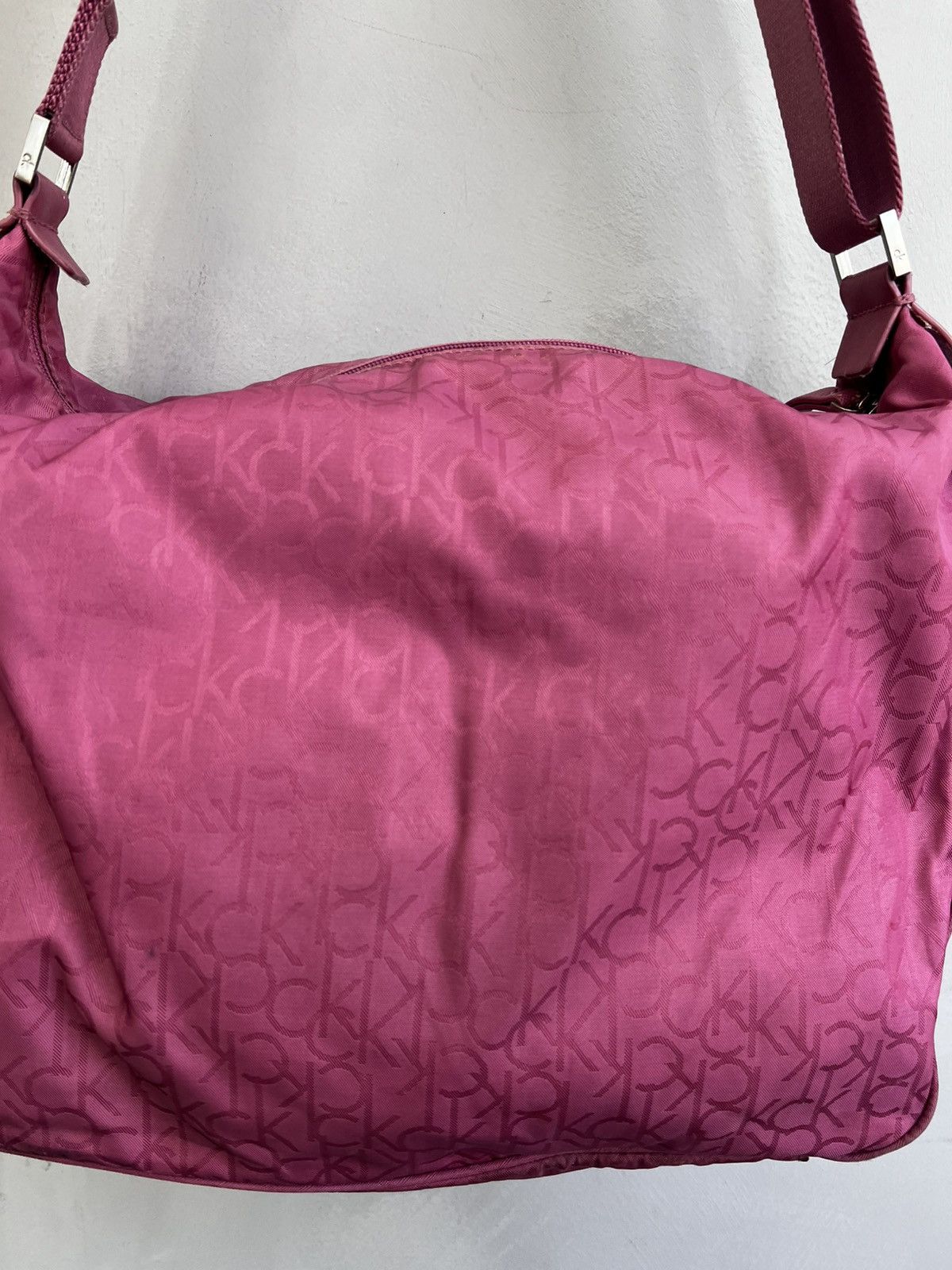 Calvin Klein VINTAGE ARCHIVE MONOGRAM CALVIN KLEIN NYLON MASSENGER BAG Size ONE SIZE - 11 Thumbnail