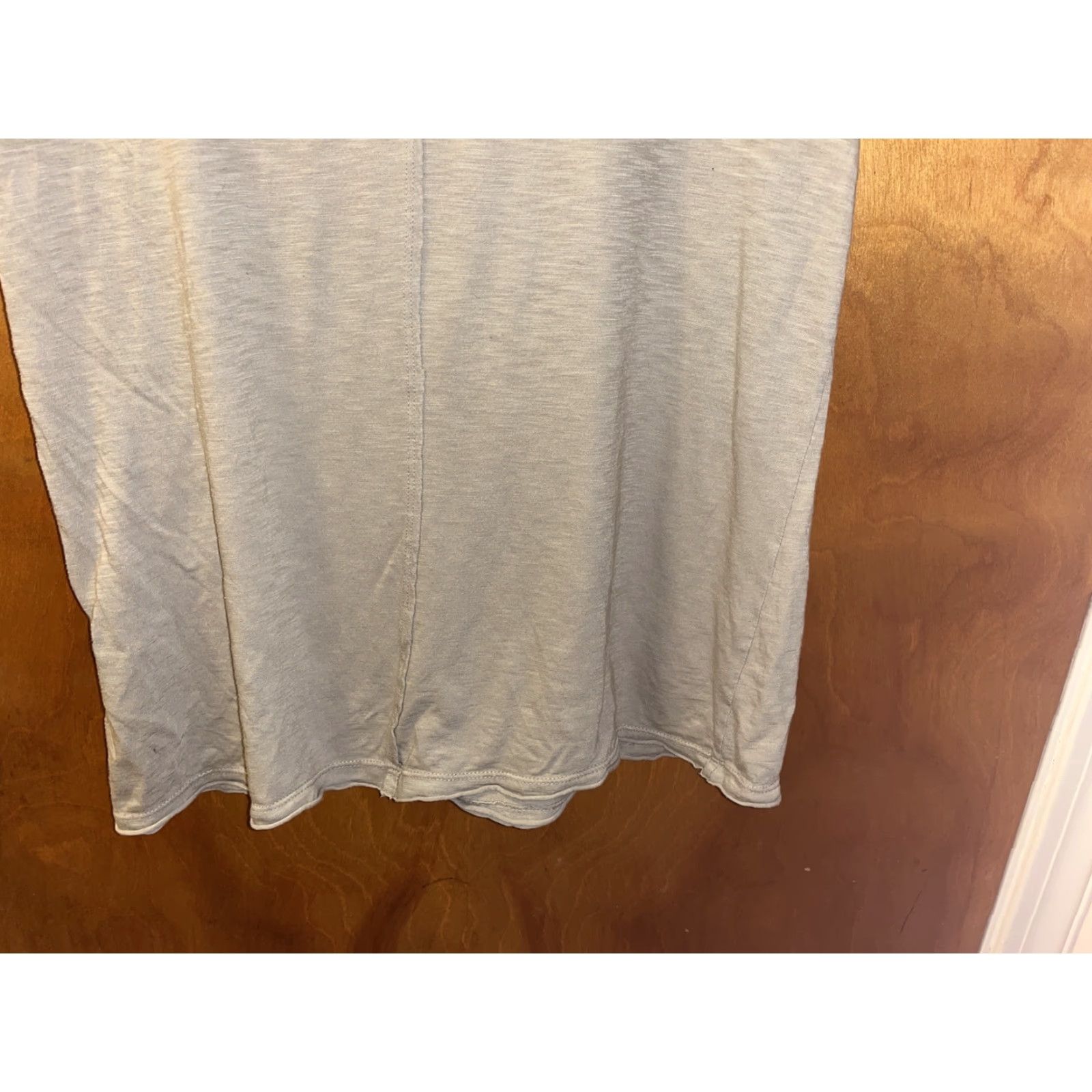 Michael Stars Michael Stars T-Shirt Crew Neck Short Sleeve Gray Women’s Small Distressed Hem Made in USA OS Size S / US 4 / IT 40 - 6 Thumbnail