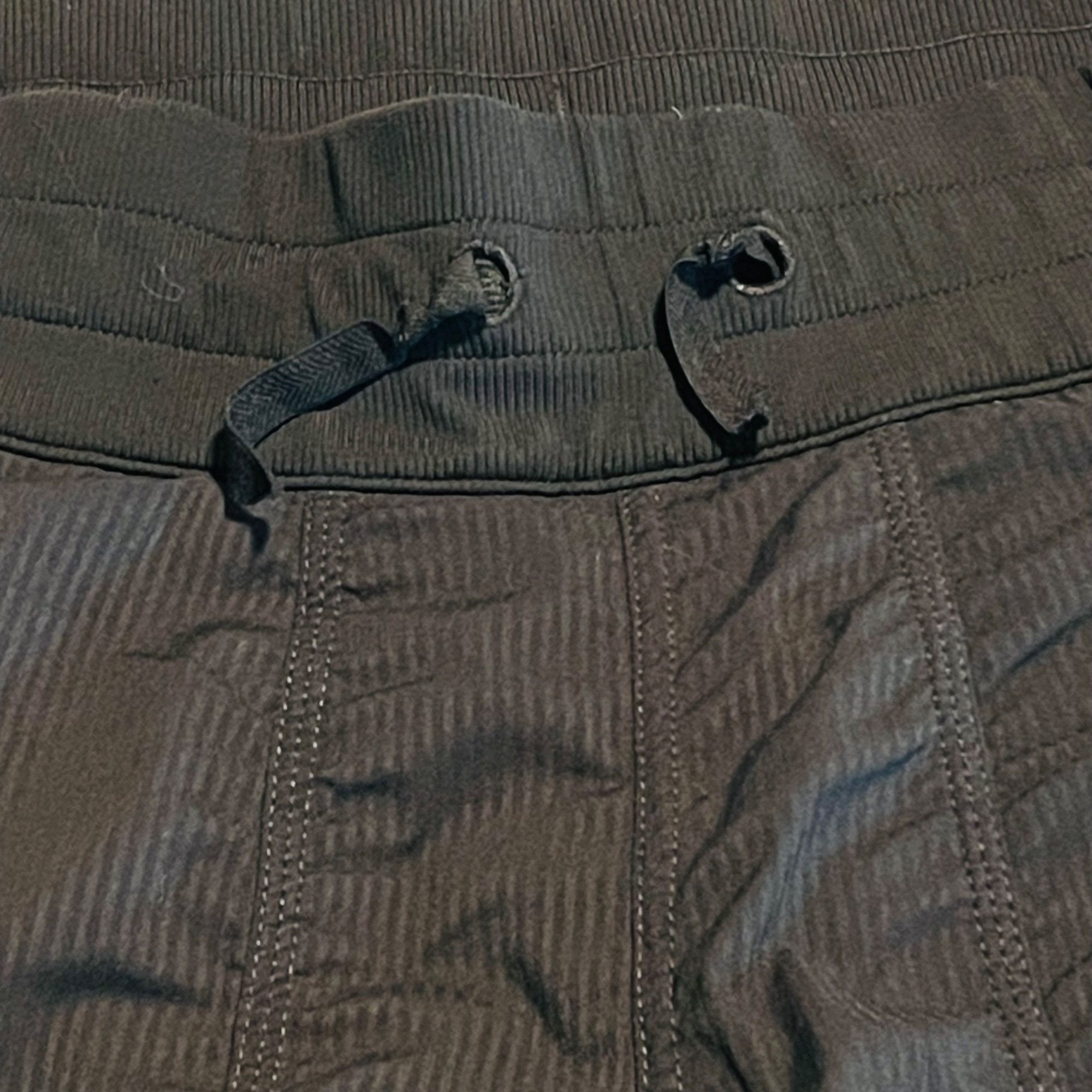 Lululemon Lululemon Athletica Women's Cropped Pants Size 6 Black Stret Size 28" / US 6 / IT 42 - 5 Thumbnail