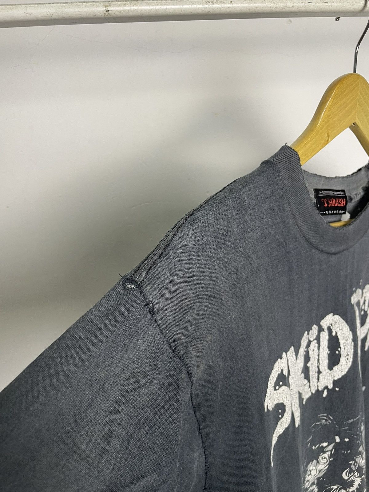 Band Tees × Vintage THRASHED Vintage Skid Row Rock Band Tees Distressed Size US M / EU 48-50 / 2 - 6 Thumbnail