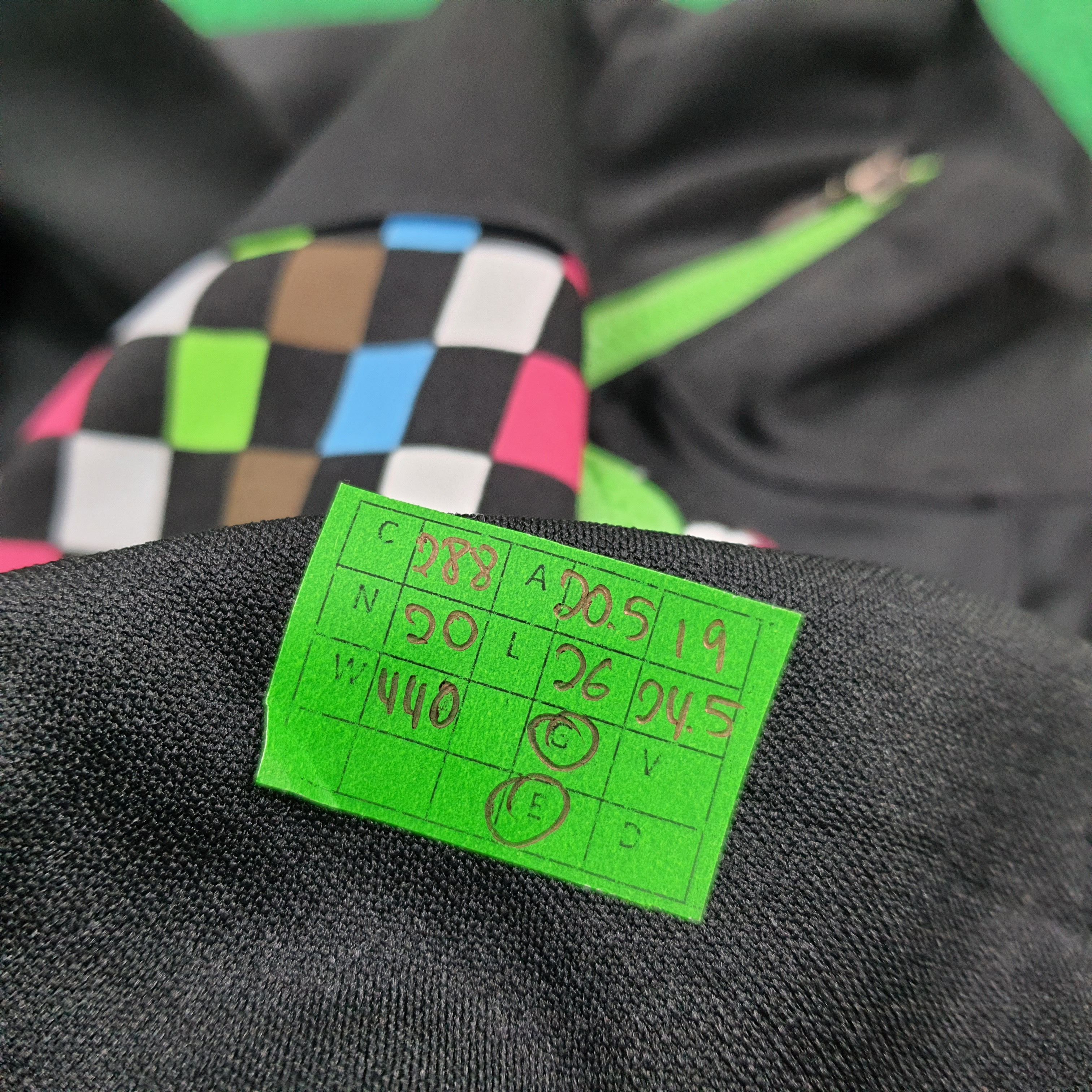 Quiksilver Vintage Quiksilver Track Jacket Zipper Retro Surf C288N20 Size US S / EU 44-46 / 1 - 11 Thumbnail