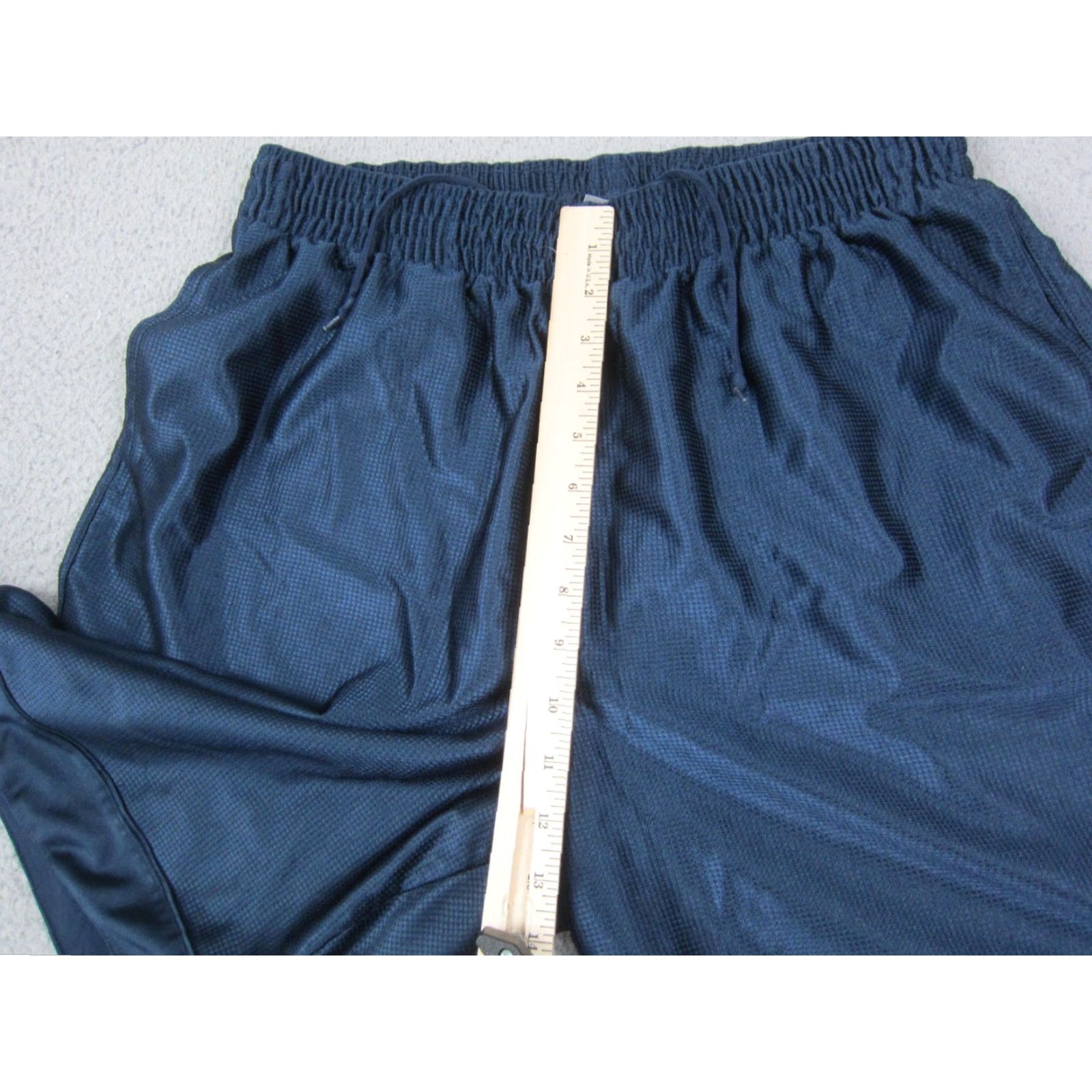 Nike VINTAGE Nike Shorts Mens L Blue Basketball Gym Training 90s Nike Shorts Mens L Blue Basketball 90s Size US 33 - 6 Thumbnail
