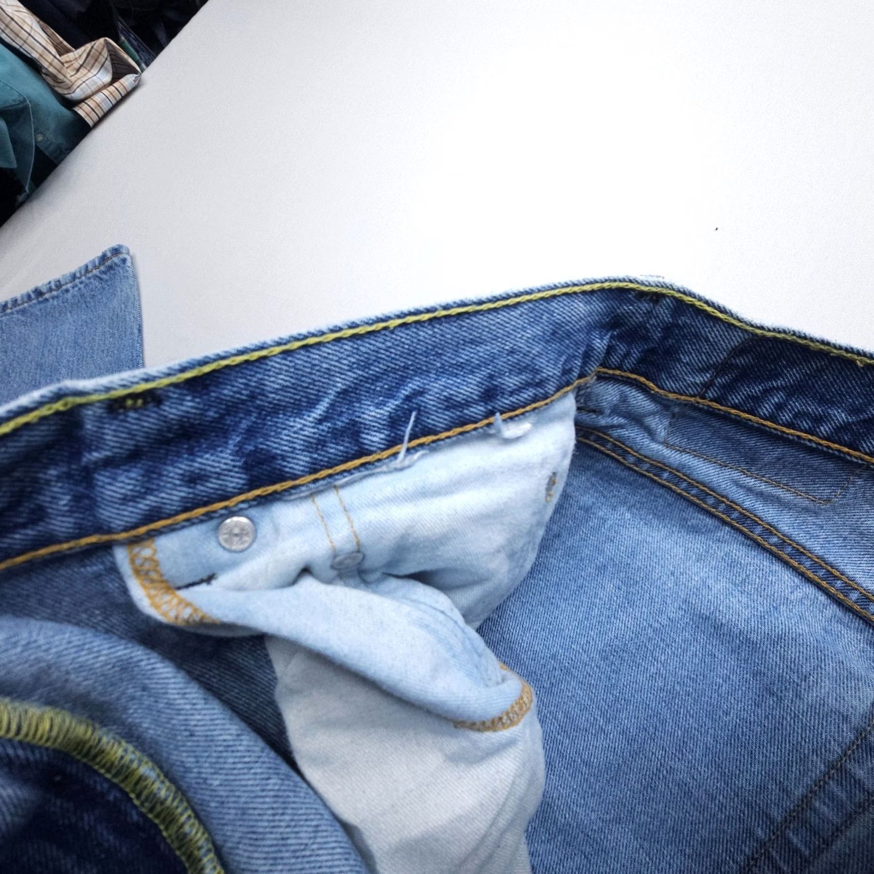 Levi's Levi's 560 Jeans Mens 36 Regular Blue Denim 5-Pocket Comfortable Relaxed Fit Inseam 37 Size US 36 / EU 52 - 7 Thumbnail