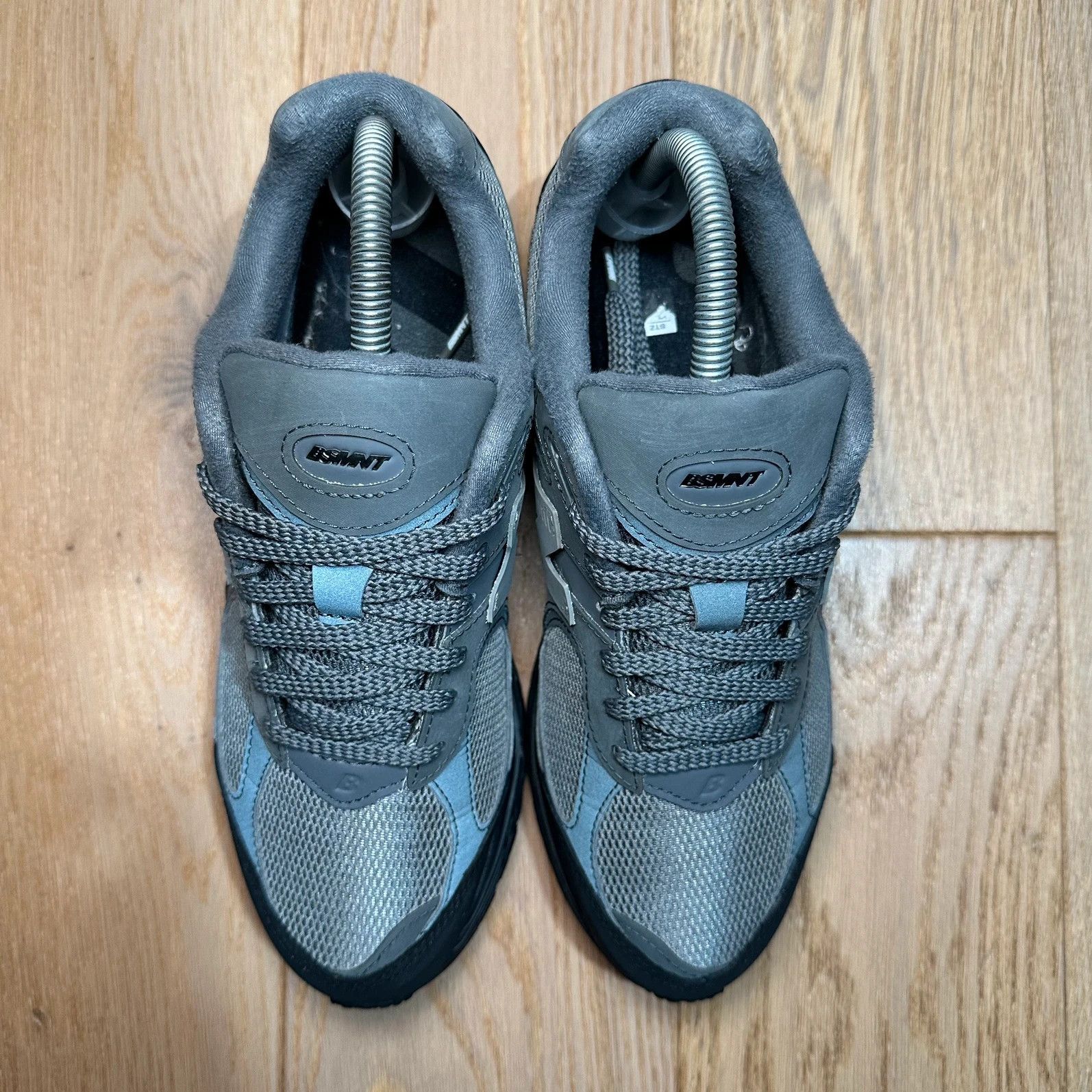 New Balance × The Basement New Balance 2002R The Basement Dark Slate (Friends & Family) Size US 8 / EU 41 - 2 Thumbnail