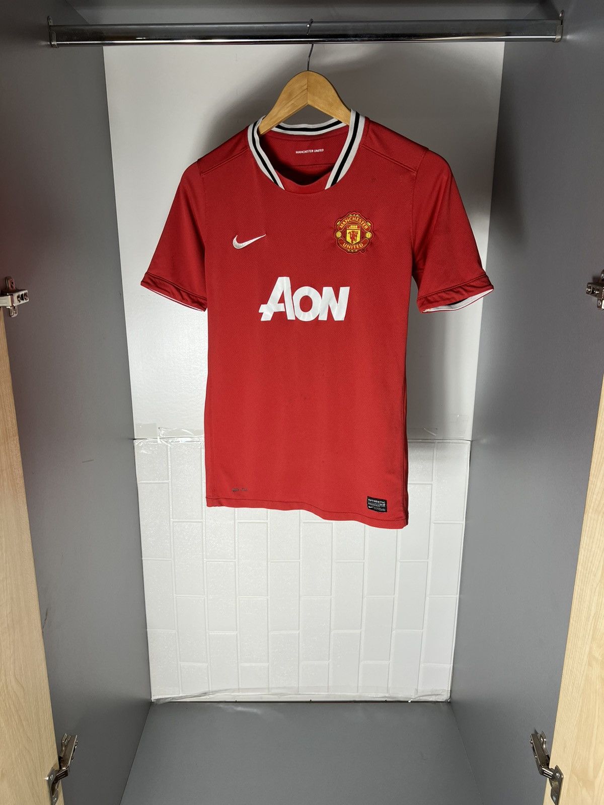 Nike VINTAGE NIKE FC MANCHESTER UNITED ENGLAND SOCCER JERSEY Y2K Size US S / EU 44-46 / 1 - 14 Thumbnail