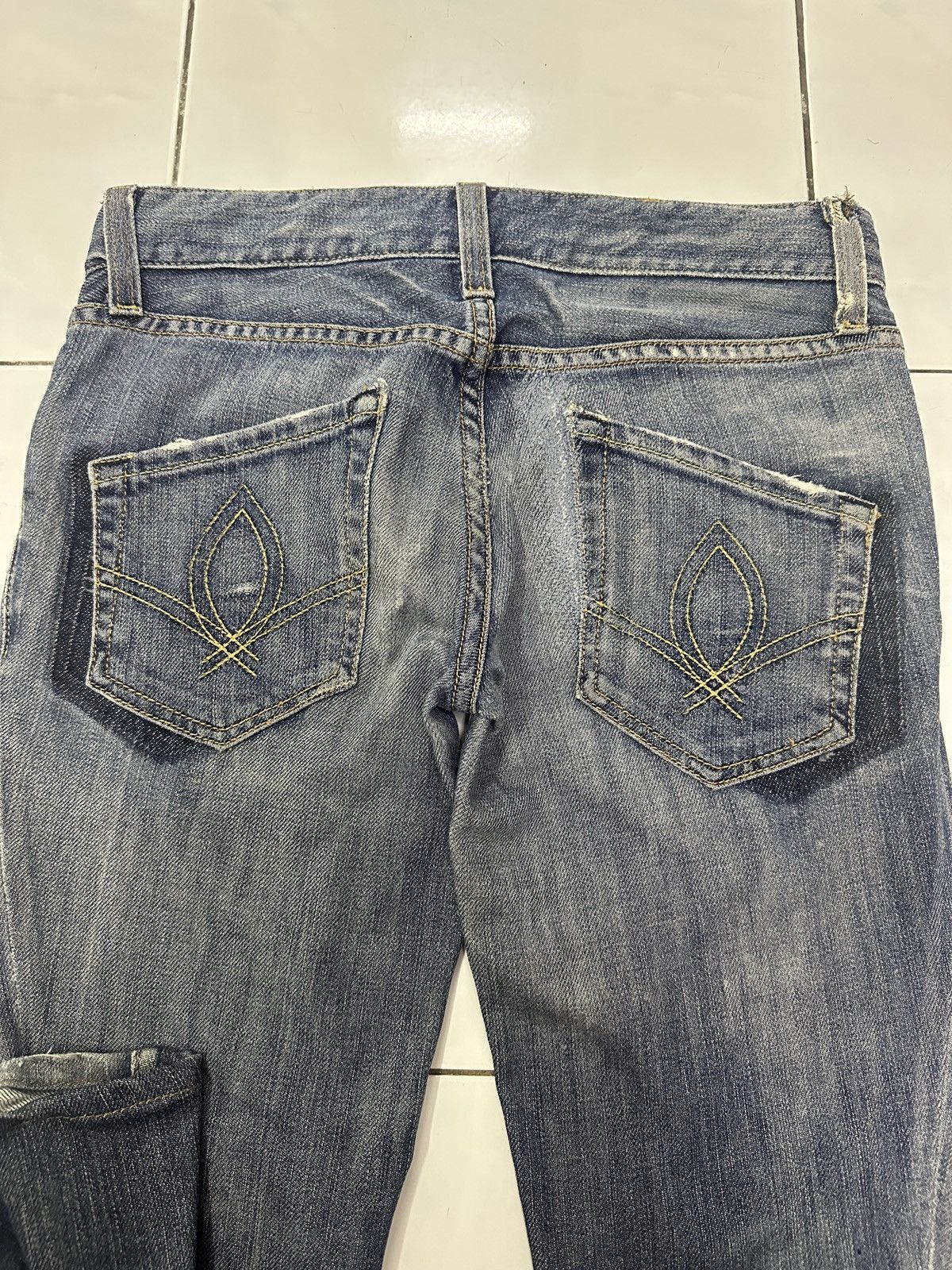 Ever × Japanese Brand × Vintage Vintage EVER Distressed Flare Jeans Slim Fits Size US 27 - 5 Thumbnail