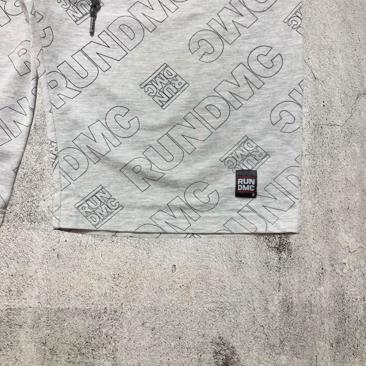 RUN DMC 2000s Run Dmc Fullprint Logo Shortpants Grey Y2k Streetwear Size US 31 - 3 Thumbnail