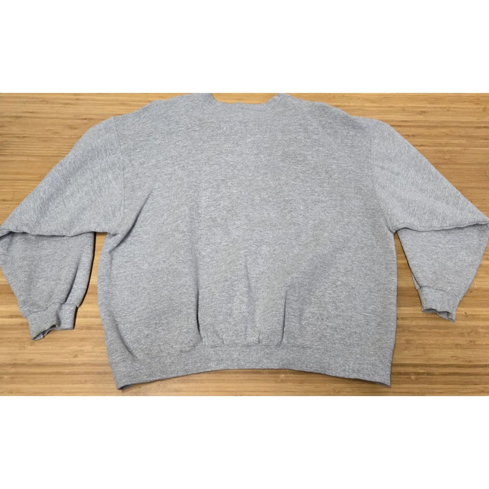 Nike Vintage Nike Sweatshirt Mens XL Gray Crewneck Swoosh Embroidered Made USA 90s Size US XL / EU 56 / 4 - 5 Thumbnail