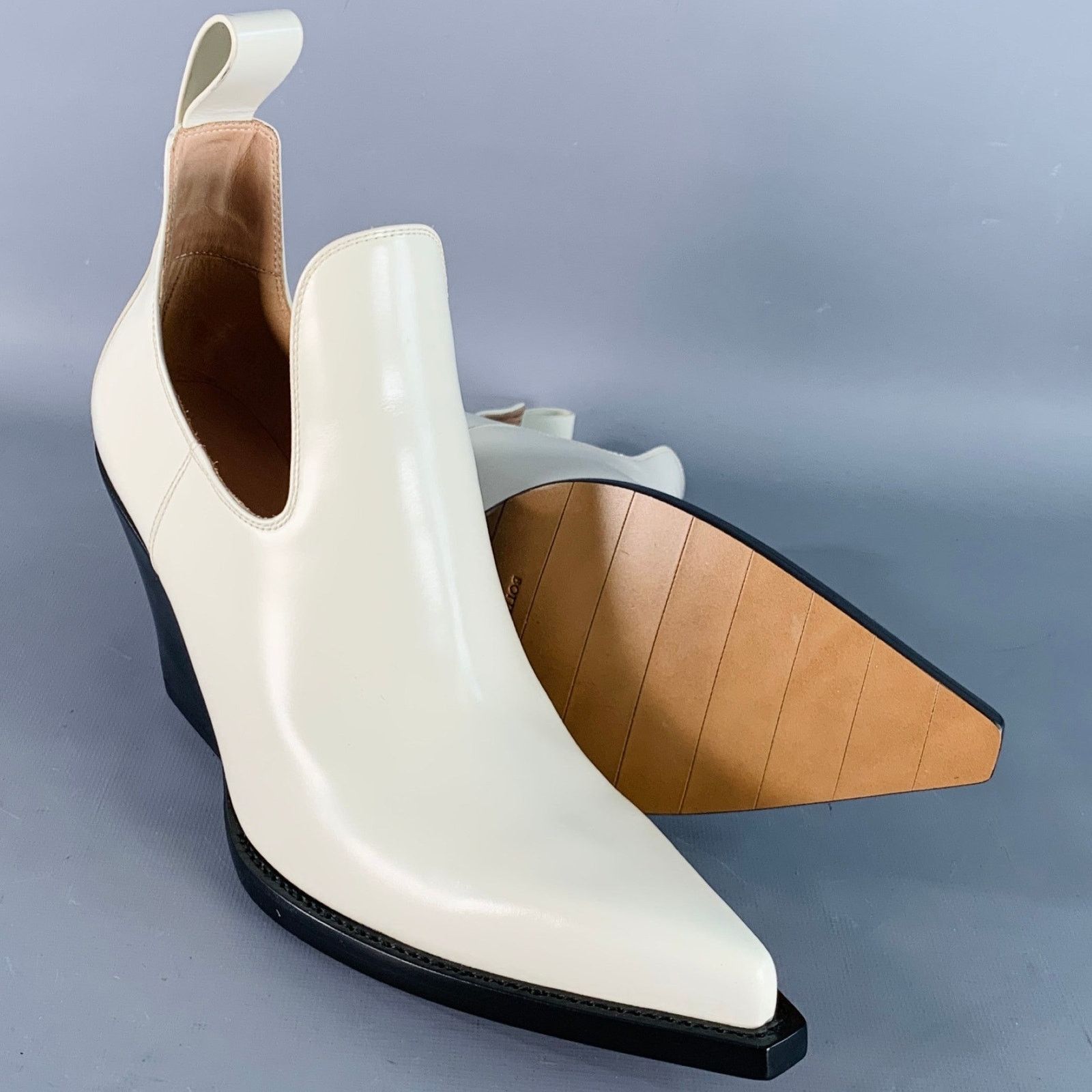 Bottega Veneta Ivory Black Leather Slip On Stacked Heel Western Ankle Boots Size US 9 / IT 39 - 5 Thumbnail