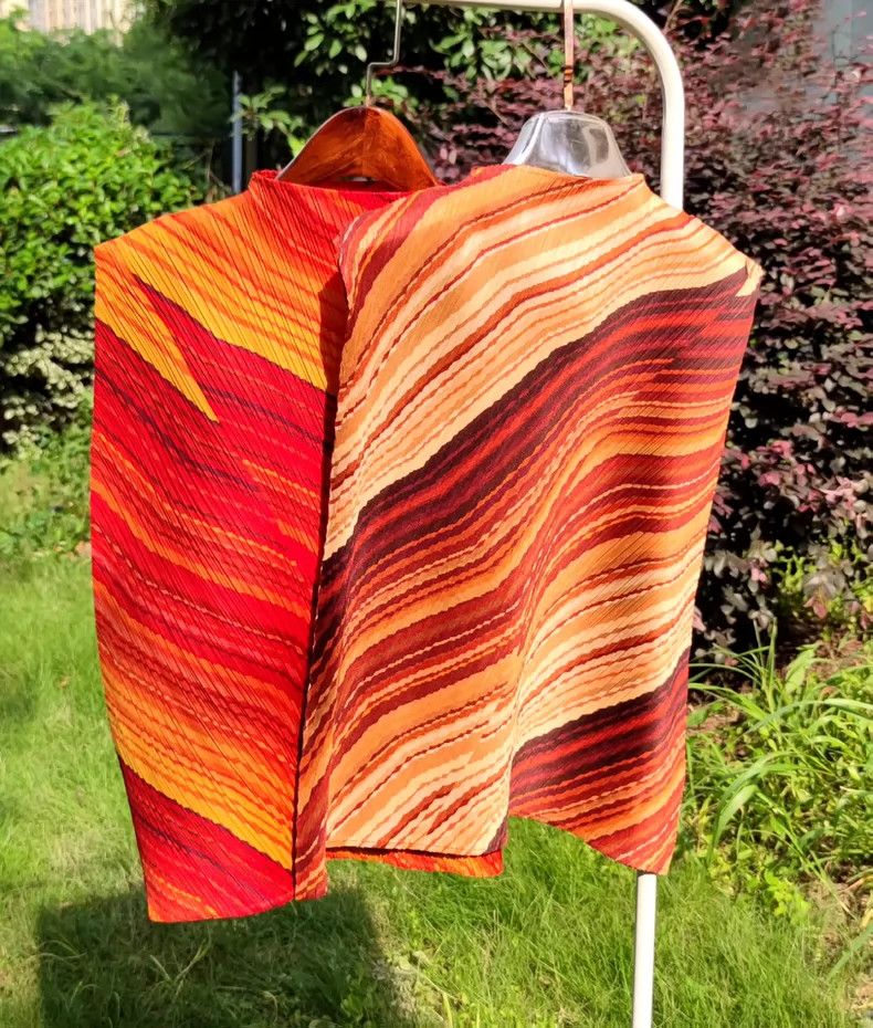 Issey Miyake issey miyake size:2 Lava semi-high-neck vest 2506-Nextarro Size XXS / US 00 / IT 34 - 3 Thumbnail