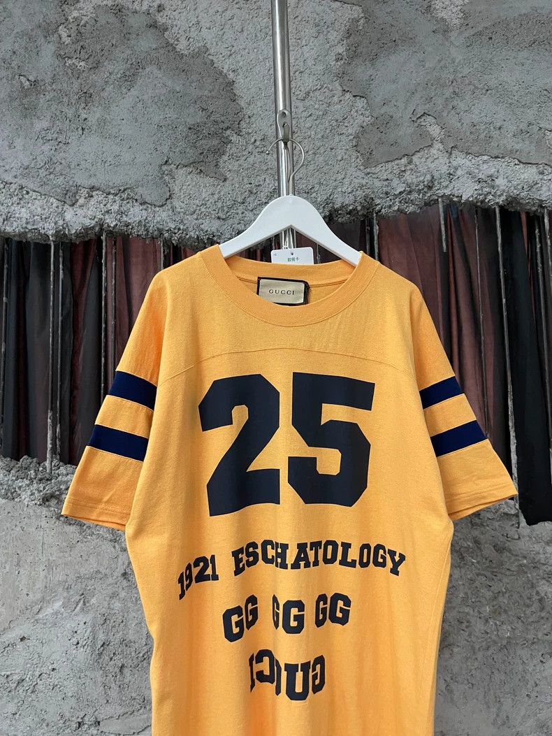 Gucci GucciShort sleeves 2503-Nextarrow Size US XS / EU 42 / 0 - 3 Thumbnail