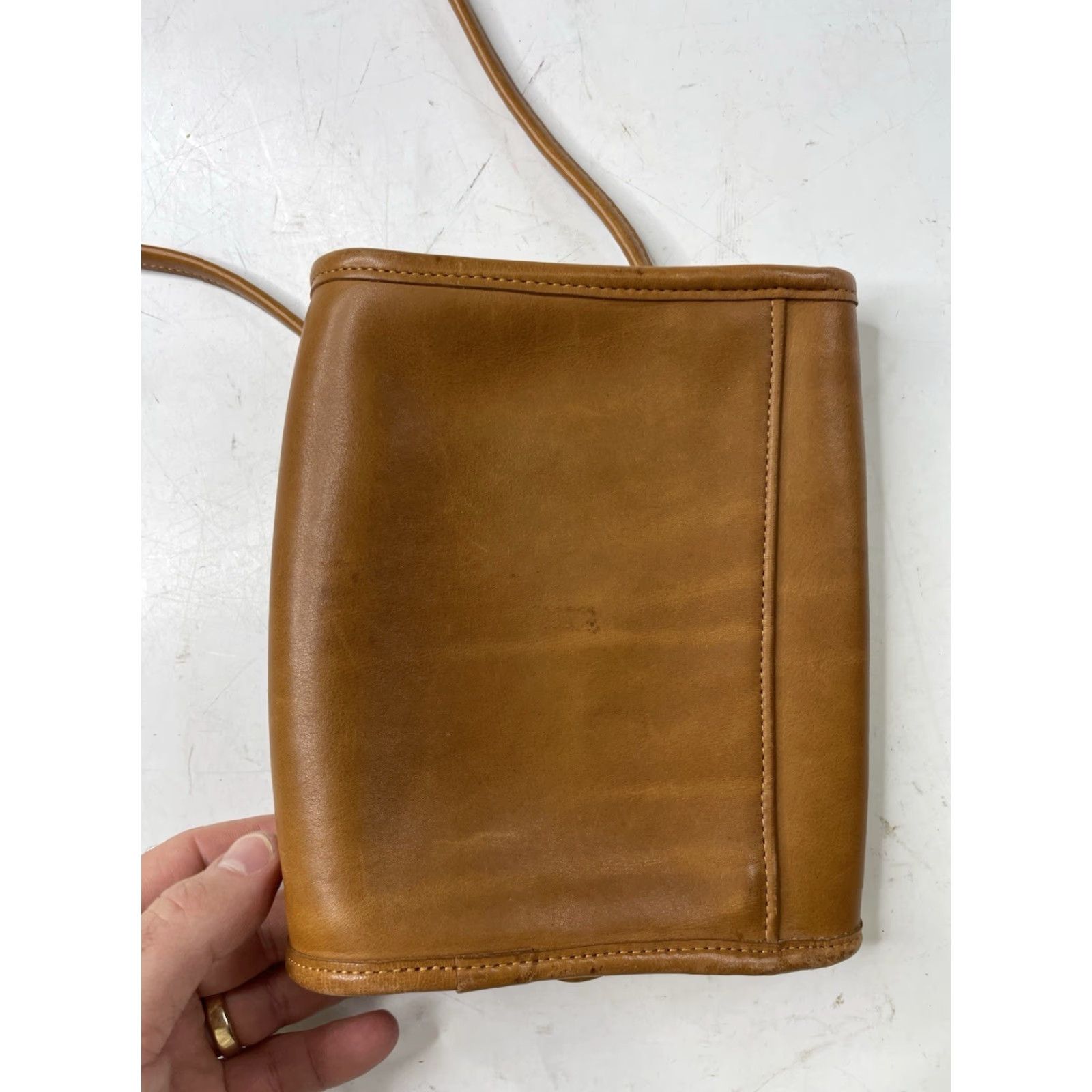 Coach VINTAGE Coach Chrystie Tan Leather Bag Satchel Flap Brass Hardware Crossbody Bag Charm Brown Leather Women/Men? Unisex Adults Size ONE SIZE - 3 Thumbnail