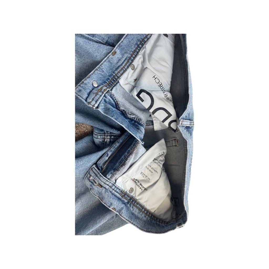 Bdg BDG Jeans Light-wash Blue Distressed Women’s Size 30. Size 30" / US 8 / IT 44 - 3 Thumbnail