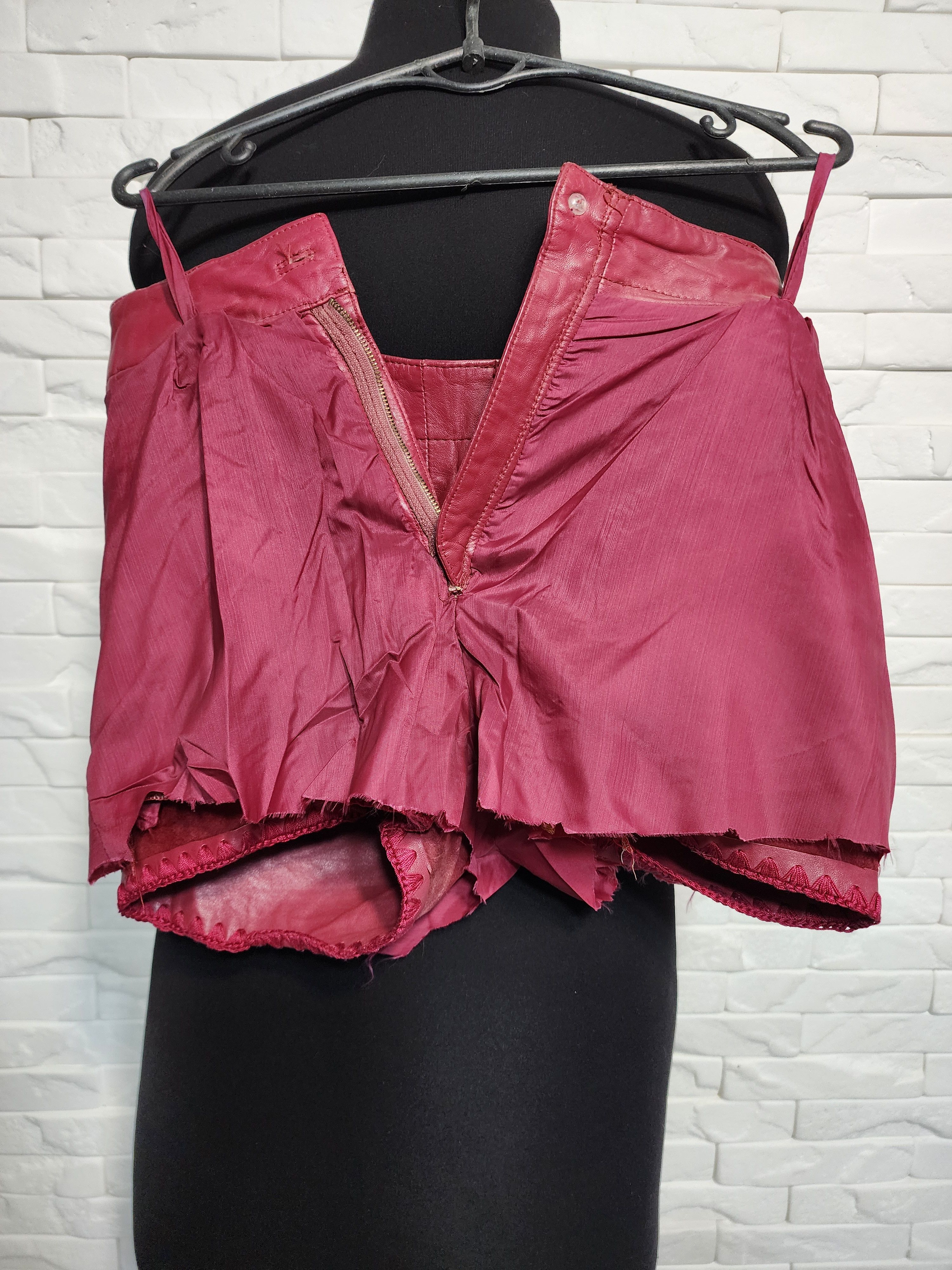 Other Red Leather Shorts: Women's Genuine Leather Pockets Size 26" / US 2 / IT 38 - 9 Thumbnail