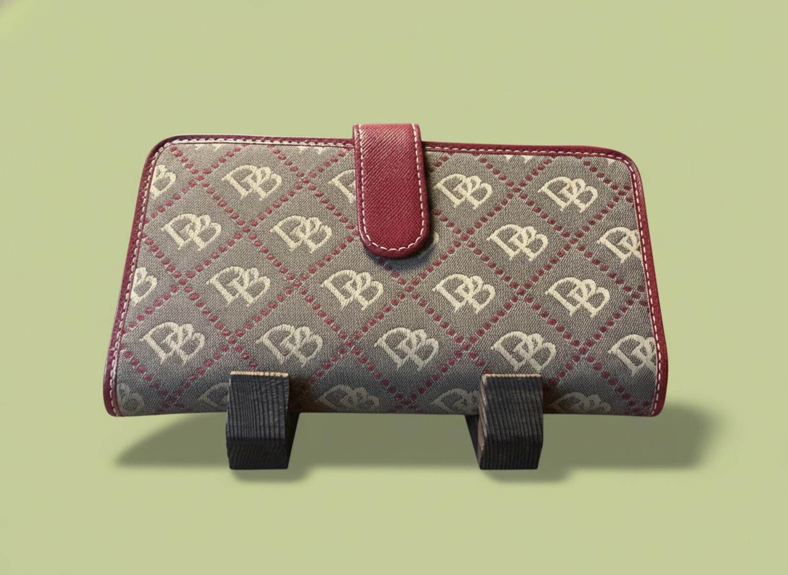 Dooney & Bourke Dooney & Bourke Vintage Signature Wallet with Red Leather Size ONE SIZE - 1 Thumbnail