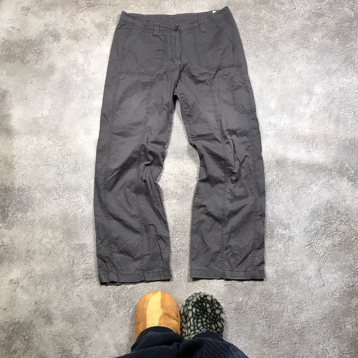 Vintage Vintage Y2K Baggy Cargo Pants Distressed Techwear Graphic 34 Size US 34 / EU 50 - 1 Thumbnail