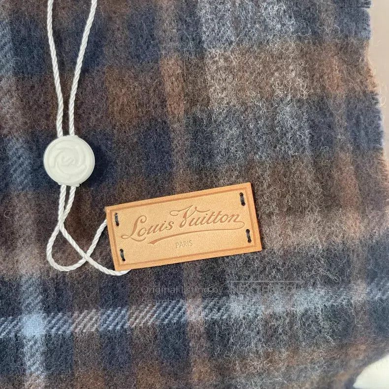 Louis Vuitton Louis Vuitton Scottish dark brown checked fringed scarf Size ONE SIZE - 3 Thumbnail