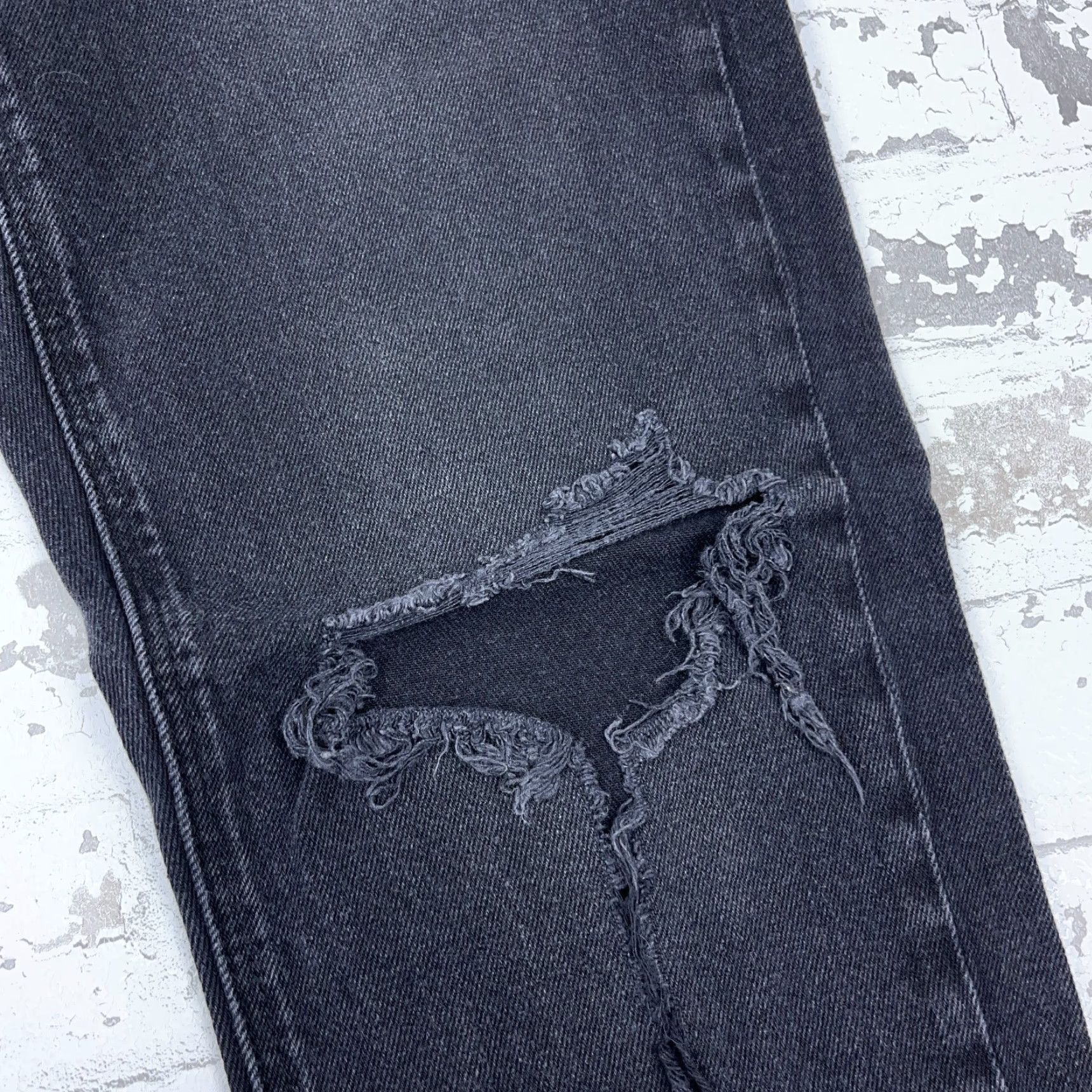 American Eagle Outfitters American Eagle Outfitters Jeans Women 2 Black Mom Jean High Rise Denim Distressed Baggy 80s 90s Retro Rockabilly Modern Womens Size 26" / US 2 / IT 38 - 6 Thumbnail