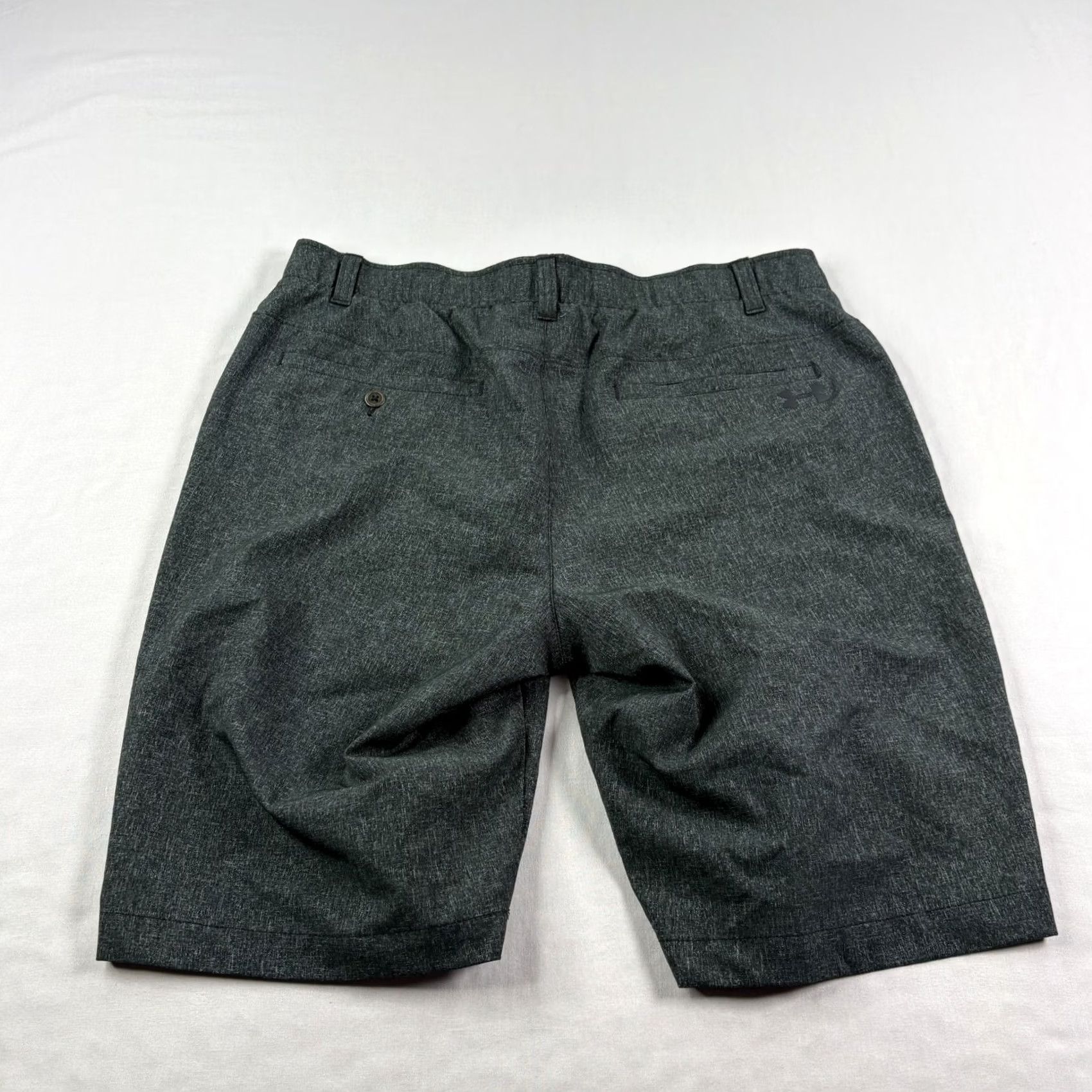 Under Armour Under Armour Shorts Mens Size 34 Gray Chino Stretch Performance Golf Showdown Regular Inseam 11 in Logo Size US 34 / EU 50 - 7 Thumbnail