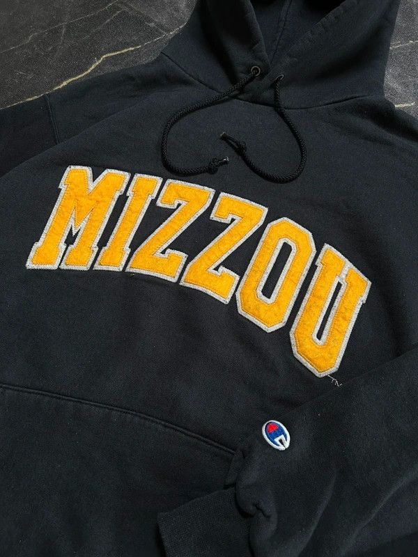 Champion Champion Mizzuo Black Washed Hoodie Vintage 90s 00s Size US S / EU 44-46 / 1 - 1 Thumbnail