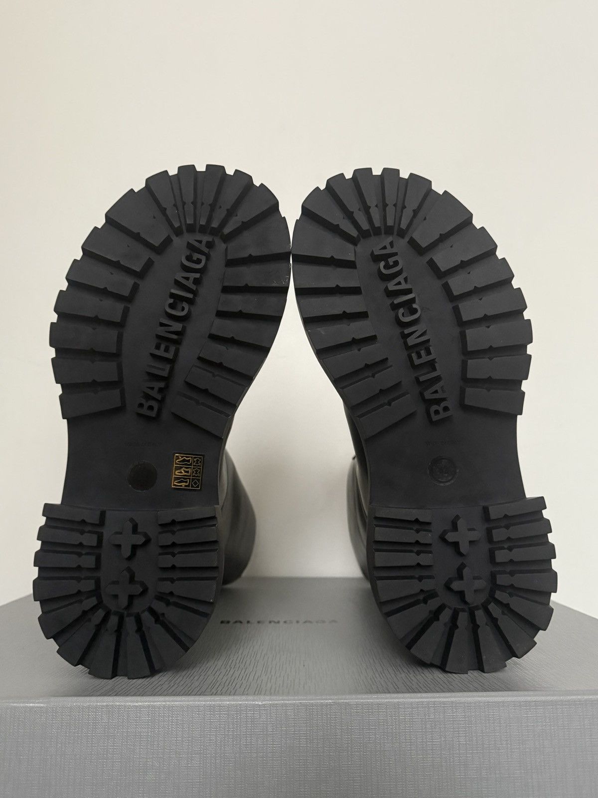 Balenciaga Balenciaga Hummer boots Size US 9 / EU 42 - 9 Thumbnail