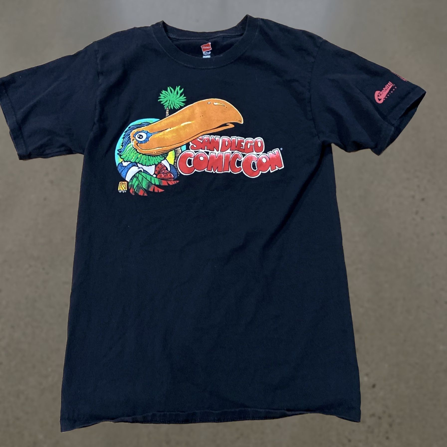 Hanes VINTAGE San Diego COMIC CON Int’l 2016 Men’s T-Shirt Small 100% Cotton TOUCAN EUC Hanes Shirt Mens Black Short Sleeve Crew Neck Comic Con Size US S / EU 44-46 / 1 - 1 Thumbnail