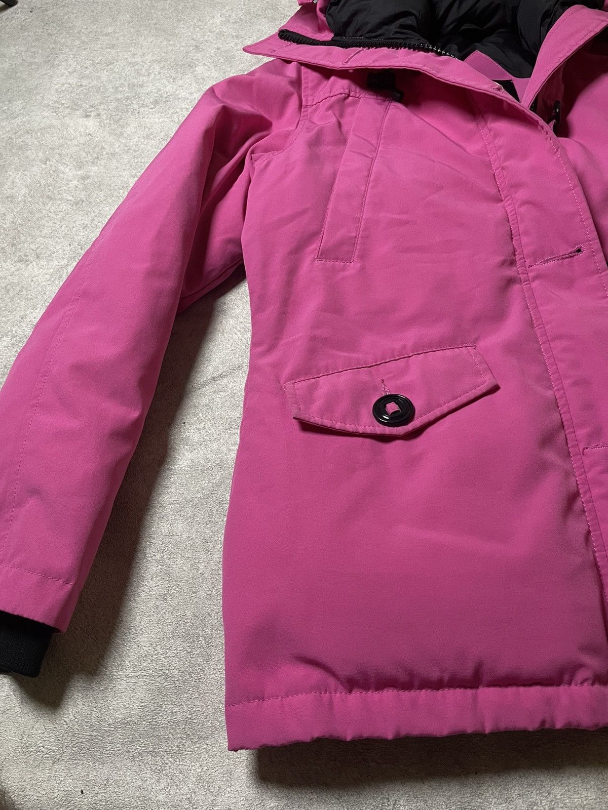 Canada Goose Canada Goose Montebello Puffer Parka Very Rare Size M / US 6-8 / IT 42-44 - 12 Thumbnail