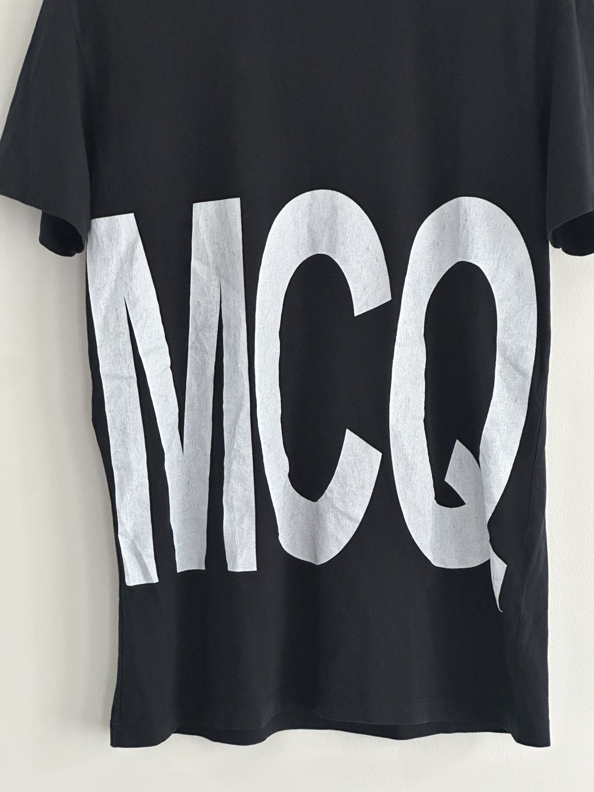 McQ Alexander McQueen Alexander McQueen Darkest Black Oversized MCQ Big Logo Tee S Size US S / EU 44-46 / 1 - 2 Thumbnail