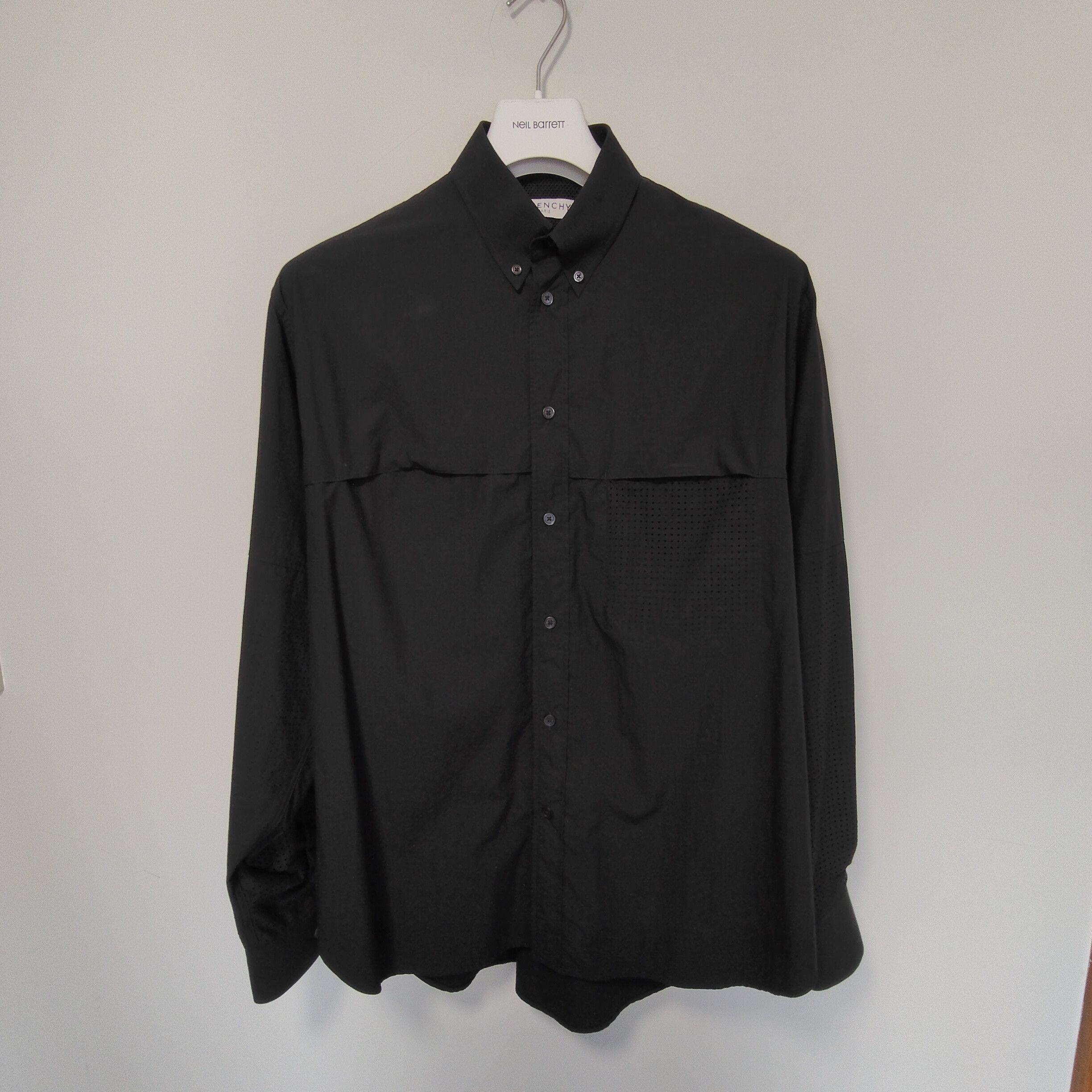 Givenchy Laser cut logo shirt Size US S / EU 44-46 / 1 - 2 Thumbnail