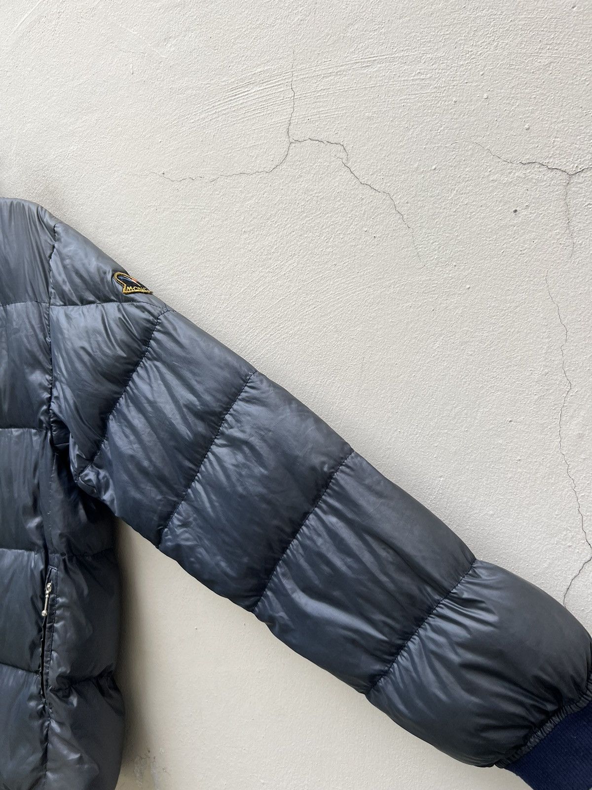 Moncler × Vintage Vintage Moncler Grenoble Sun Faded Black Down Puffer Jacket Size US L / EU 52-54 / 3 - 12 Thumbnail