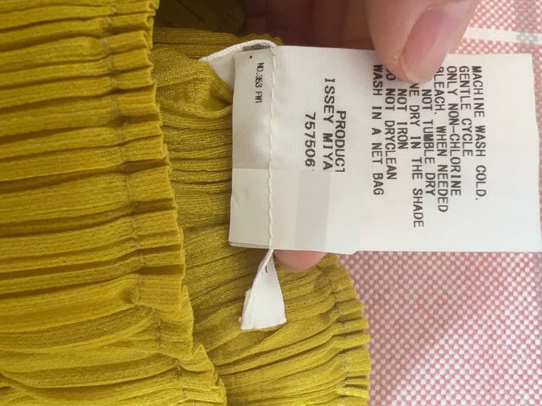 Issey Miyake Issey Miyake Yellow pleated pants Size 25" / US 0 / IT 36 - 4 Thumbnail