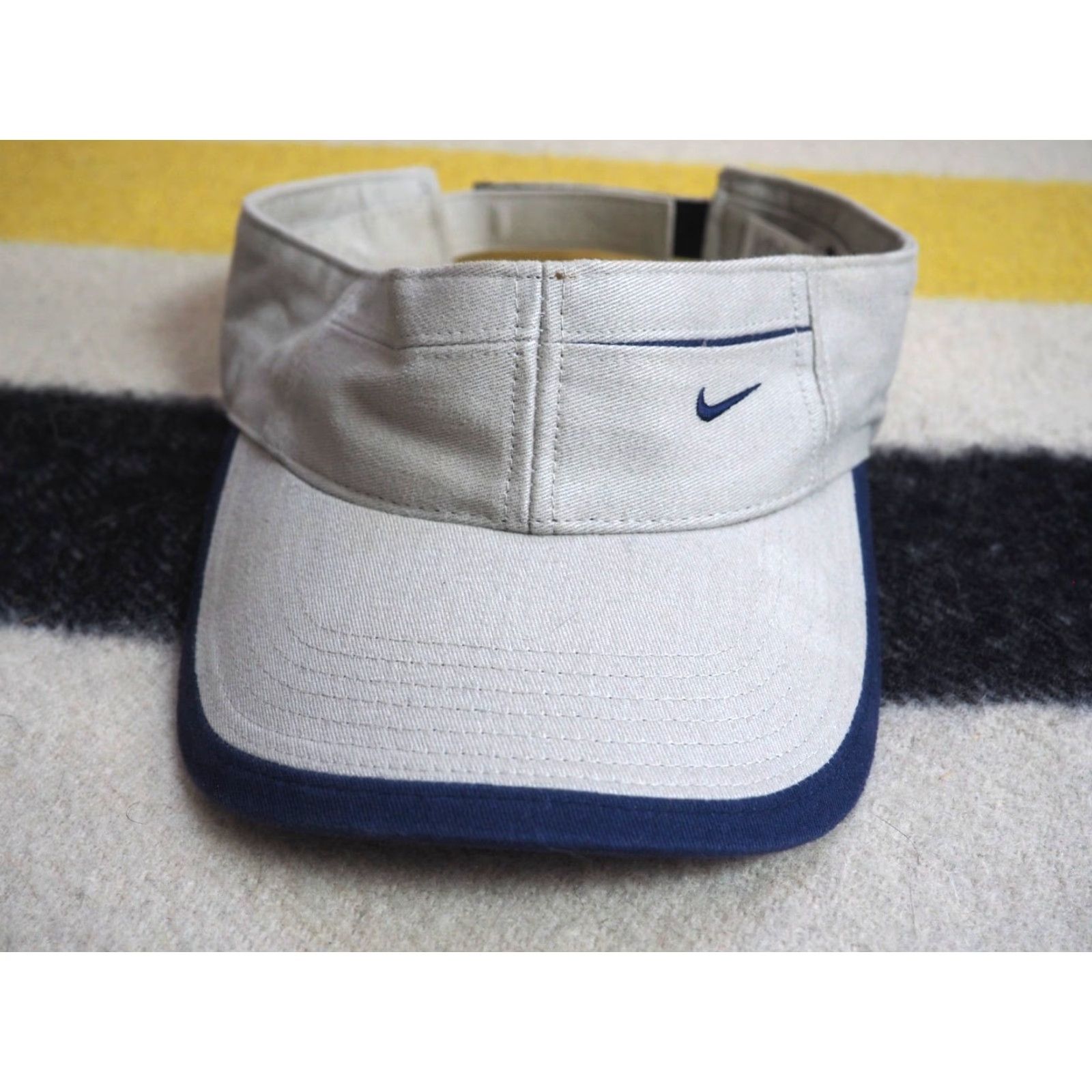 Nike VINTAGE Nike Visor Hat - Golf Athletic - Blue Beige - OSFM - Adjustable - 90s Sports / 2000s Y2K - Men - Twill Cotton - Cap Size ONE SIZE - 2 Thumbnail