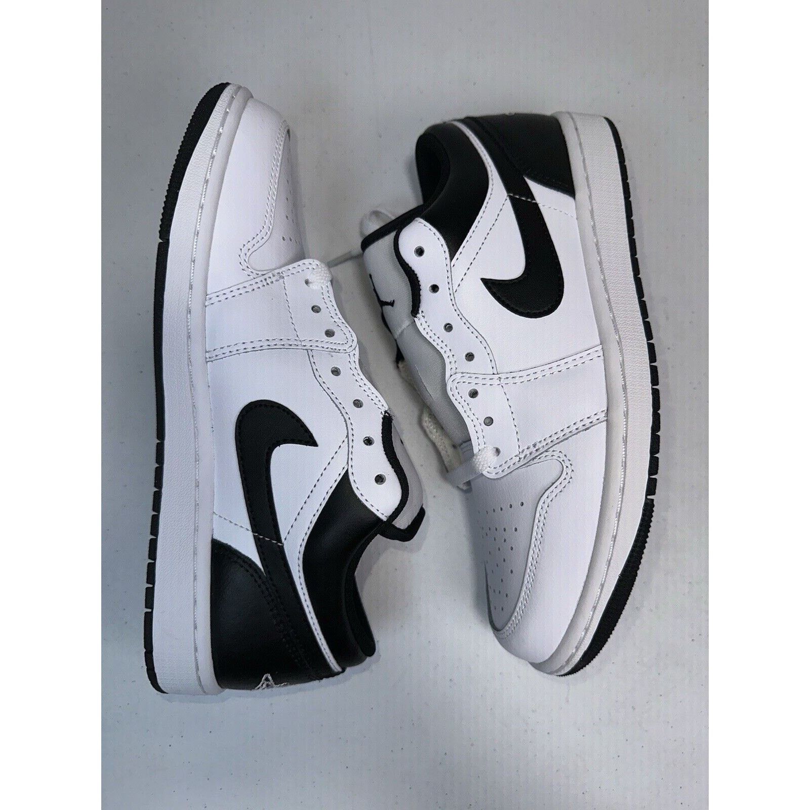 Nike Nike Air Jordan 1 Low Reverse PandaMen's 9 W 10.5 553558-132 Size US 9 / EU 42 - 2 Thumbnail
