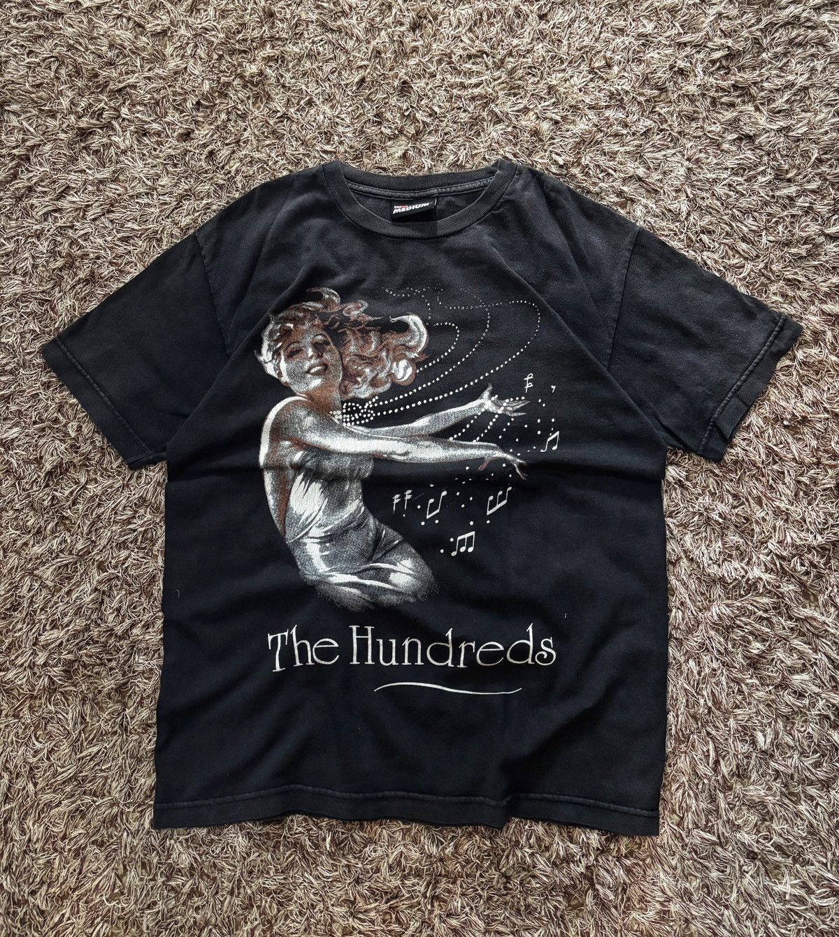 The hundreds tees lady singer