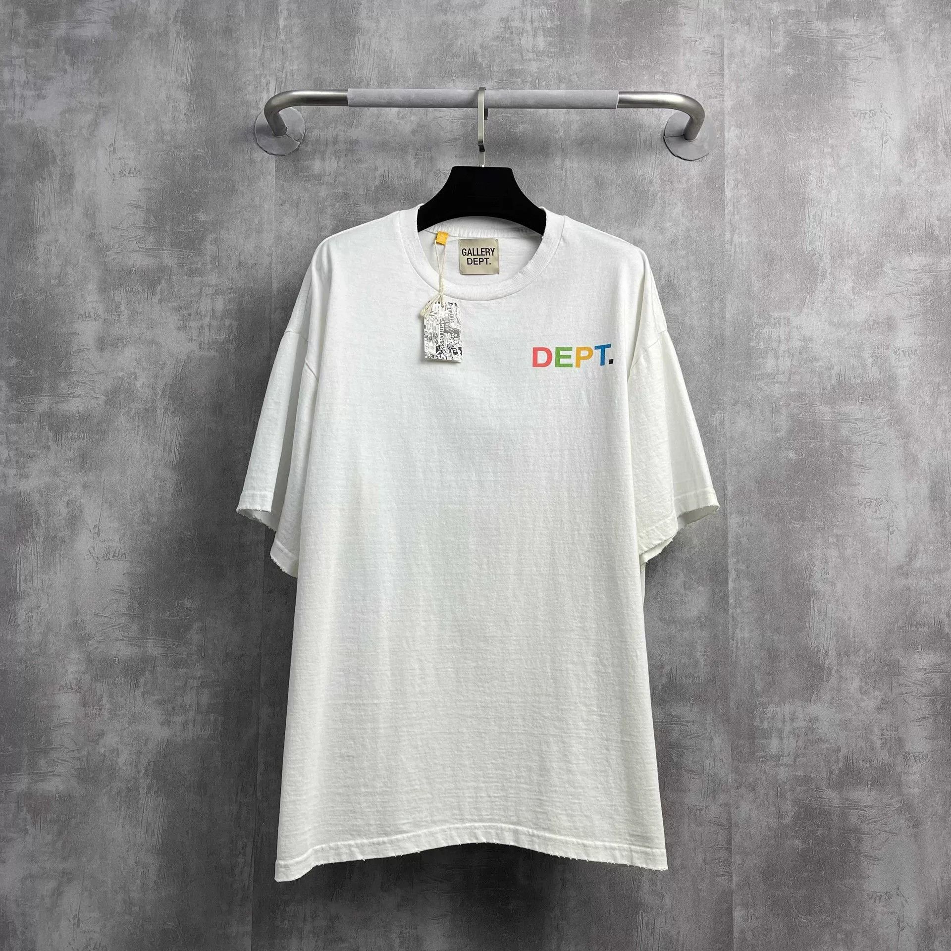 Gallery Dept. Gallery Dept Rainbow Letter Logo Tee Size US L / EU 52-54 / 3 - 1 Thumbnail
