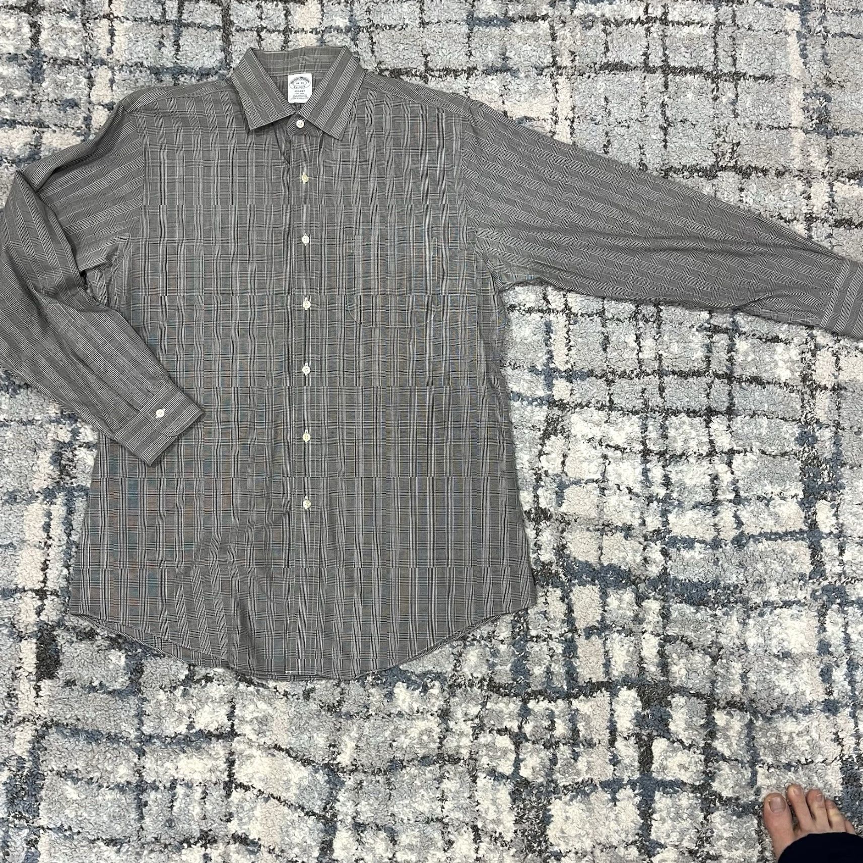Brooks Brothers Brooks Brothers Mens Dress Shirt Lot Regent Size 16 33 Non Iron Supima Cotton Polka Dot Blue Regular Men's Shirt Size 42R - 3 Thumbnail