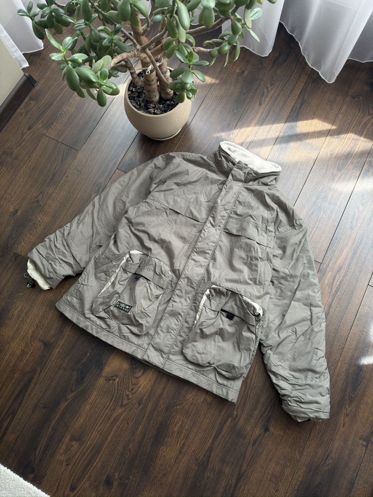 Nike Vintage Nike Jacket Gray Pocket Size US L / EU 52-54 / 3 - 1 Thumbnail