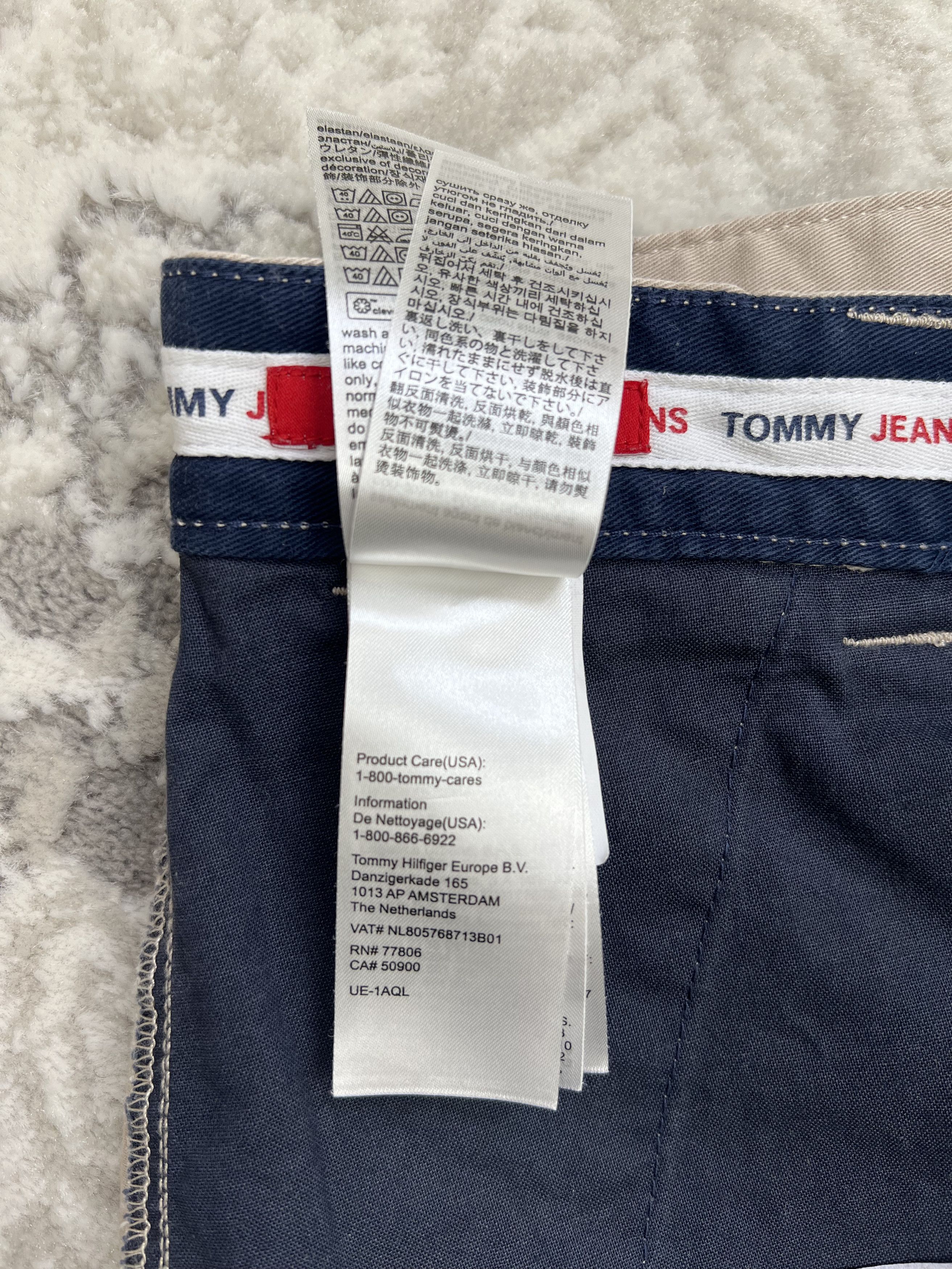 Tommy Jeans Tommy Jeans Scanton Slim Chino Shorts - Soft Beige Size US 29 - 10 Thumbnail