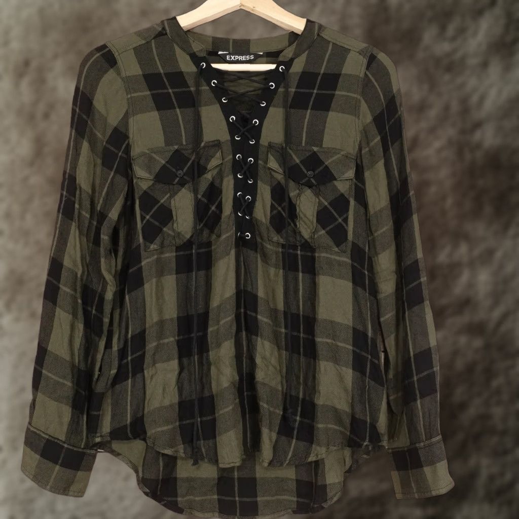 Express Express Women’s XS Green Plaid Lace-Up Long Sleeve Blouse Shirt Rayon Pockets Tunic Size XS / US 0-2 / IT 36-38 - 1 Thumbnail