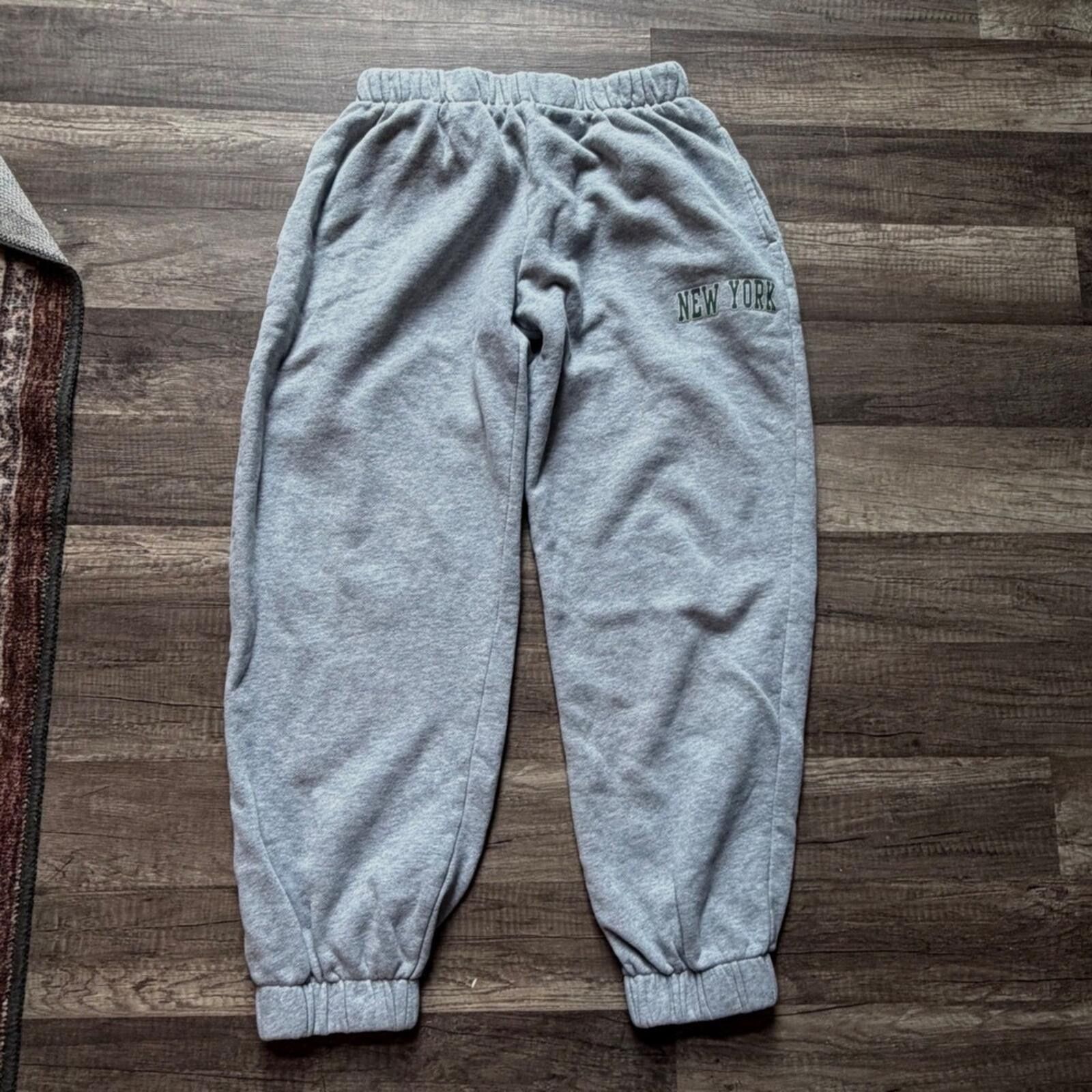 Other Brandy Melville John Galt New York Sweatpants One Size Size 28" / US 6 / IT 42 - 1 Thumbnail