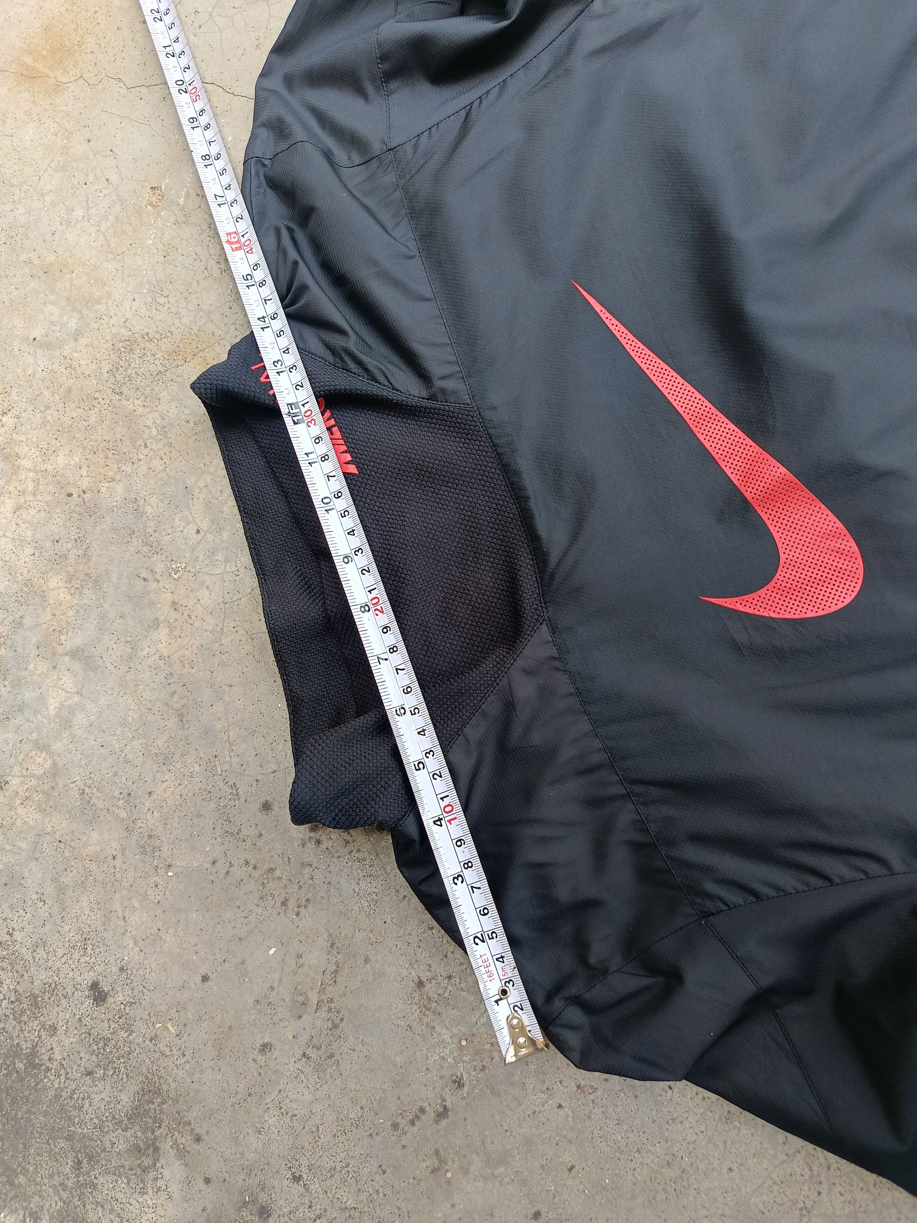 Nike NIKE FOOTBALL MERCURIAL WINDBREAKER TURTLE NECK Size US M / EU 48-50 / 2 - 12 Thumbnail