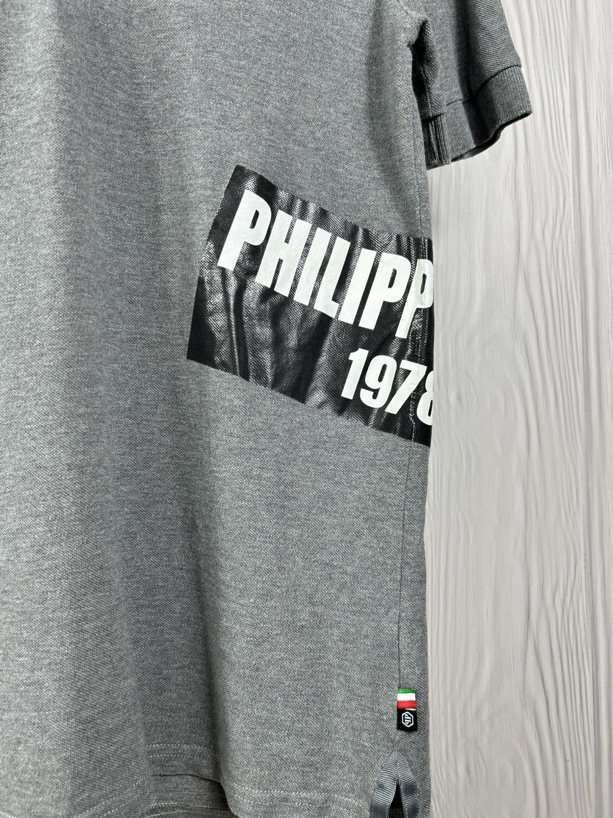 Philipp Plein Philipp Plein 1978 Gray Logo Patch Polo Shirt Size S Size US S / EU 44-46 / 1 - 9 Thumbnail