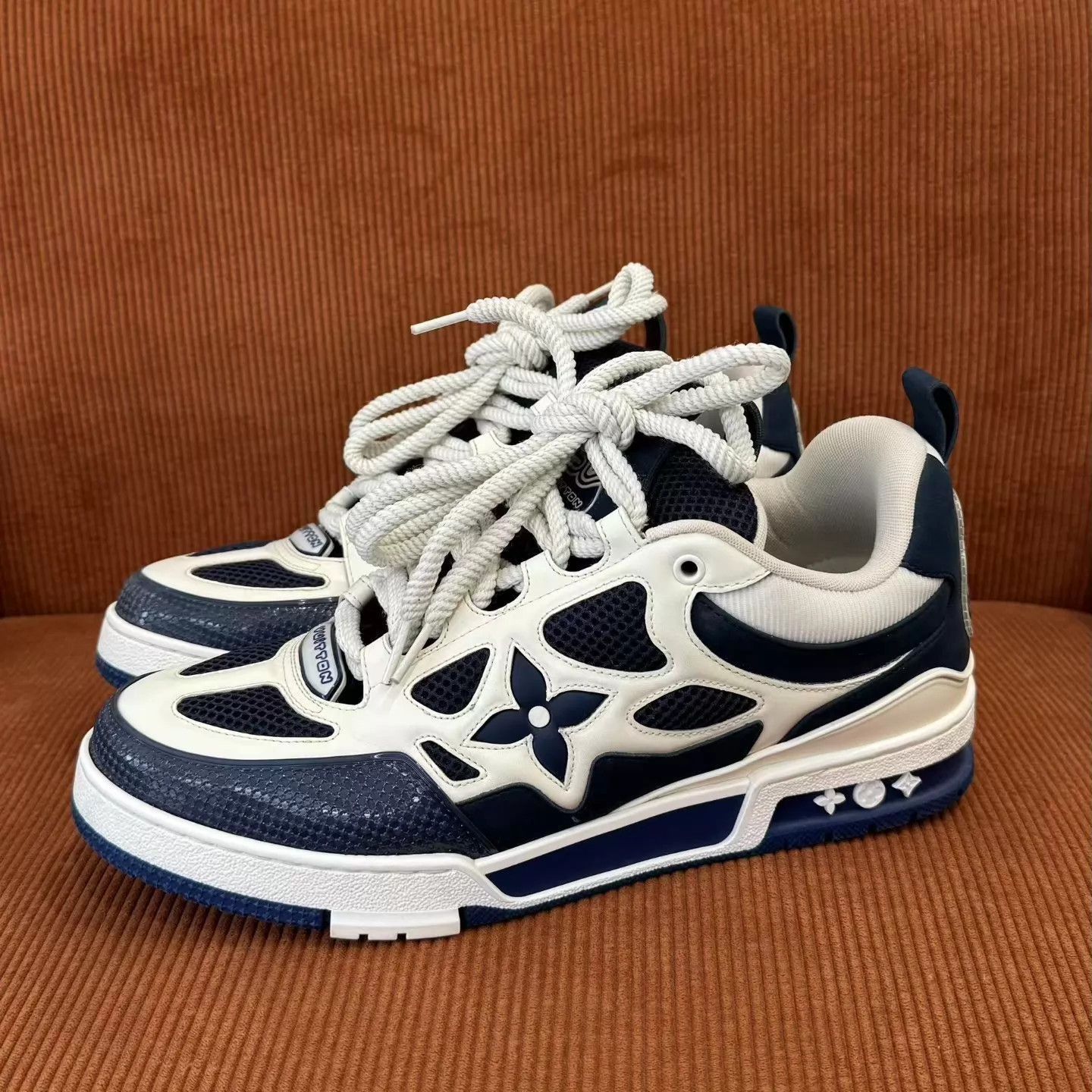 Louis Vuitton Multi-Color Low Top Sneakers Size 10.5 Size US 10.5 / EU 43-44 - 1 Thumbnail
