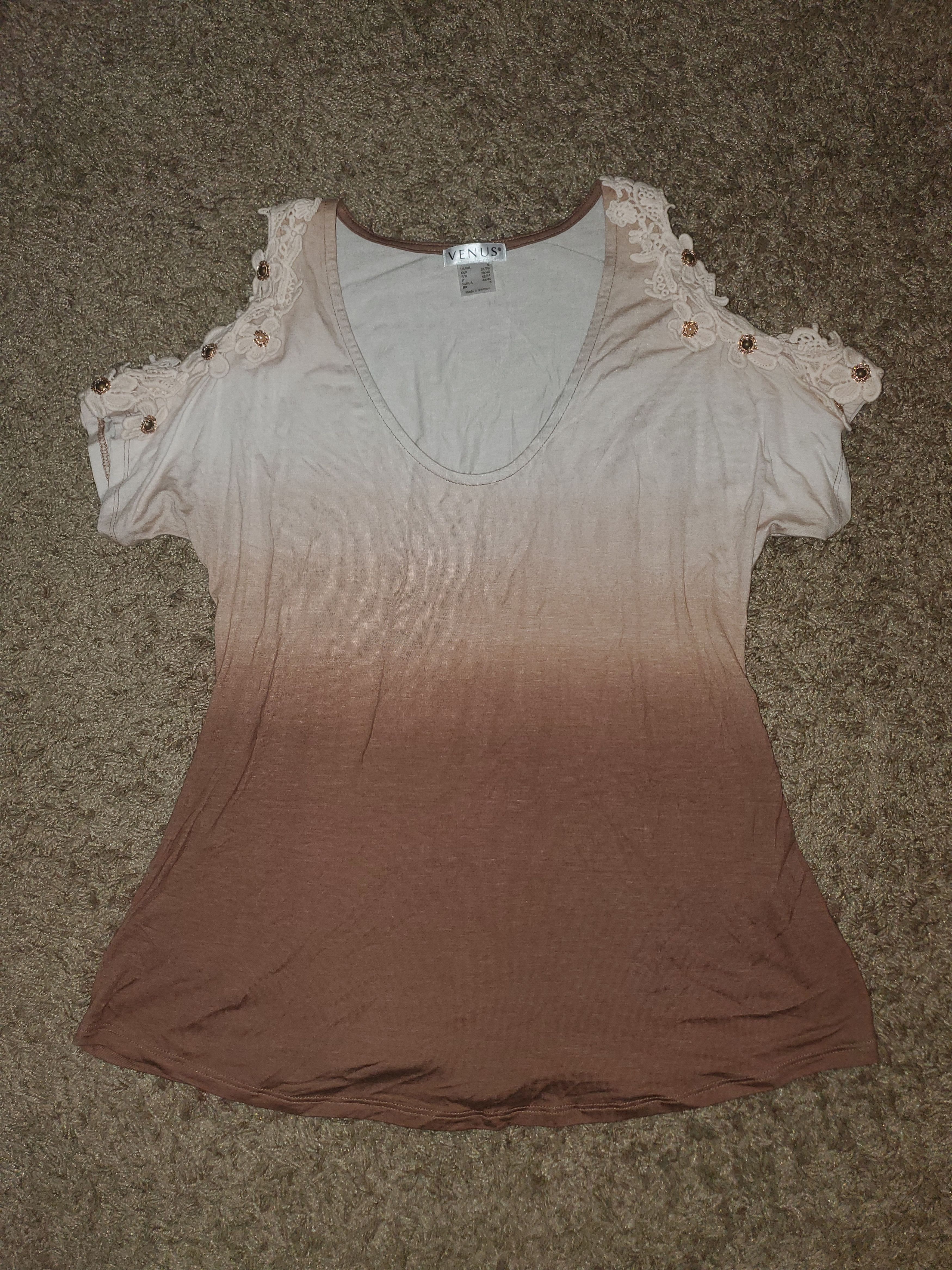 Venus Cold shoulder V-neck Ombre Embellished Flower Blouse Size S / US 4 / IT 40 - 1 Thumbnail