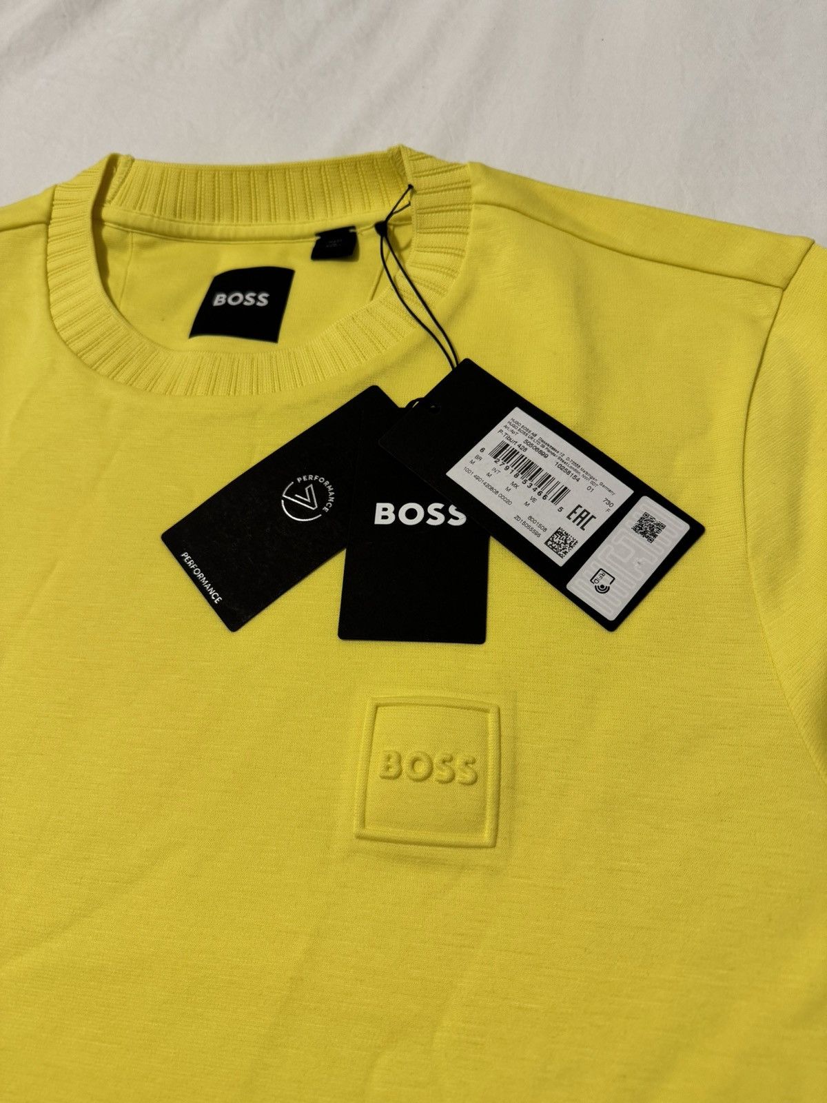 Hugo Boss Embossed Logo Hugo Boss Performance T-Shirt Size US M / EU 48-50 / 2 - 2 Thumbnail