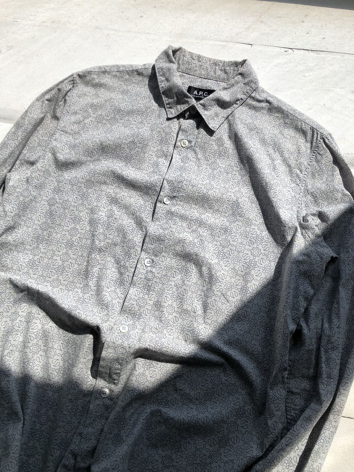 A.P.C. × Vintage A.P.C. RUE MADAME PARIS VERY RARE MONOGRAM VINTAGE SHIRT Size US L / EU 52-54 / 3 - 2 Thumbnail