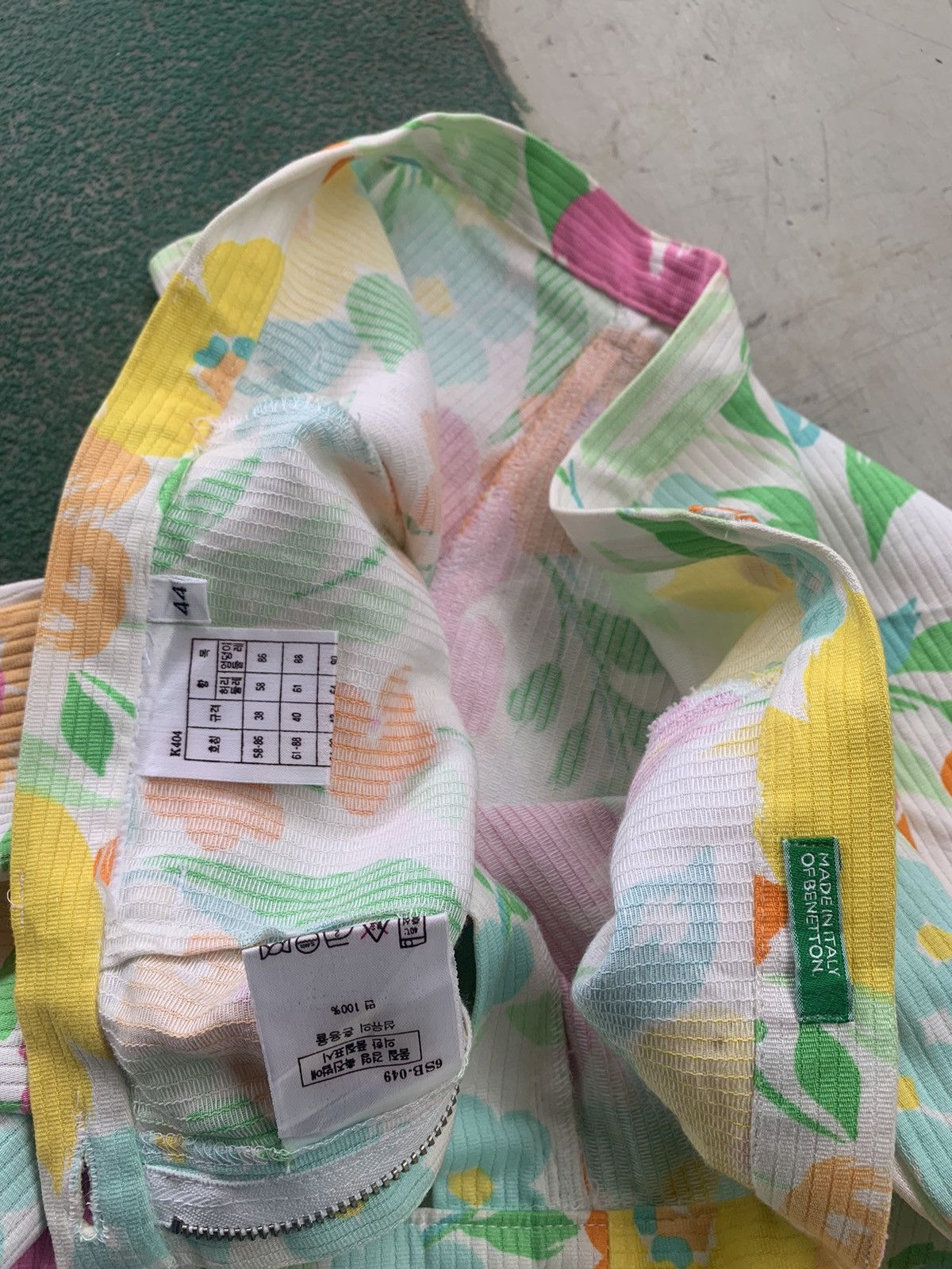 United Colors Of Benetton Floral Pants United Colors of Benetton Size 31" - 5 Thumbnail