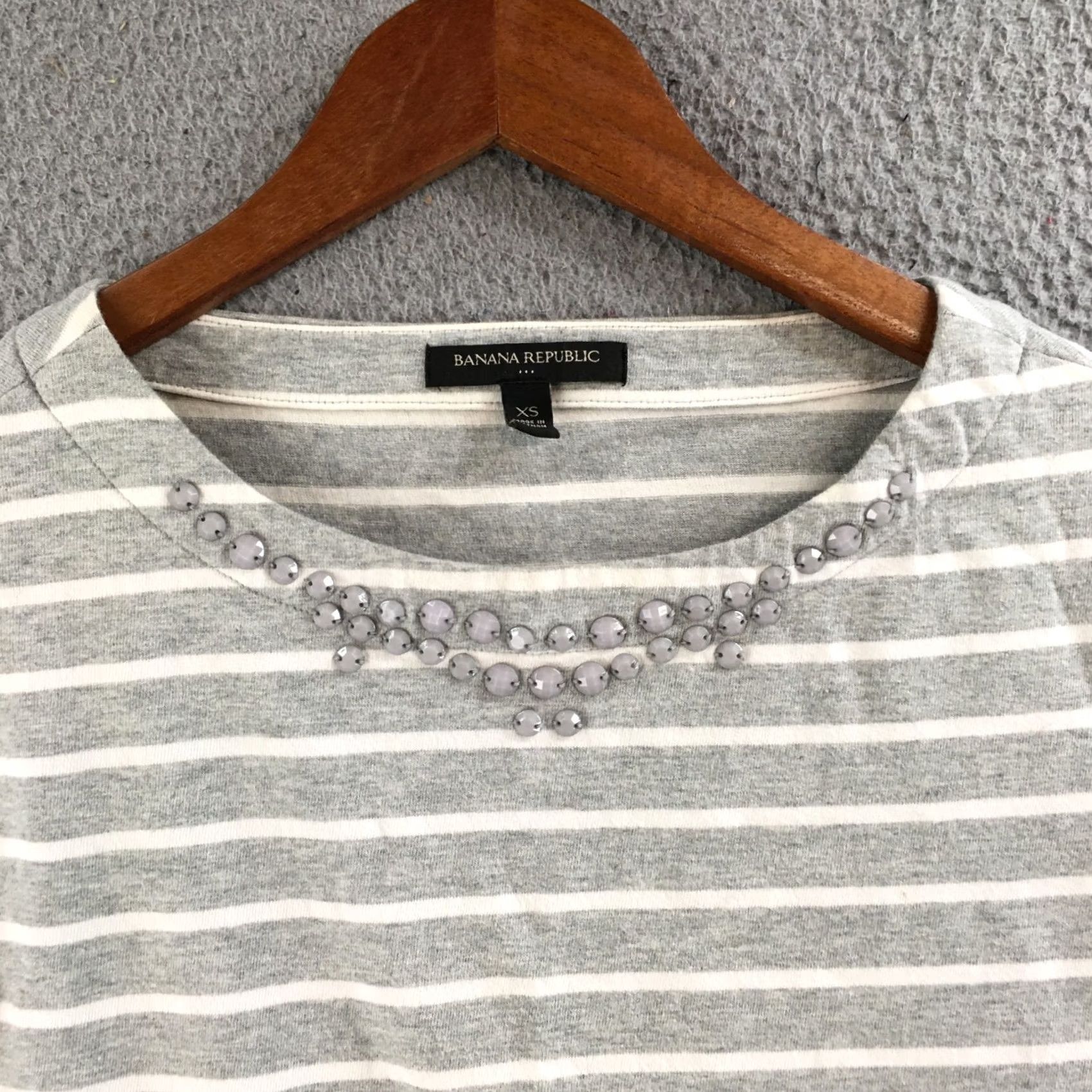 Banana Republic Banana Republic Womens Top XS Striped Embellished Neck Bell Sleeve Gray White Size XS / US 0-2 / IT 36-38 - 3 Thumbnail